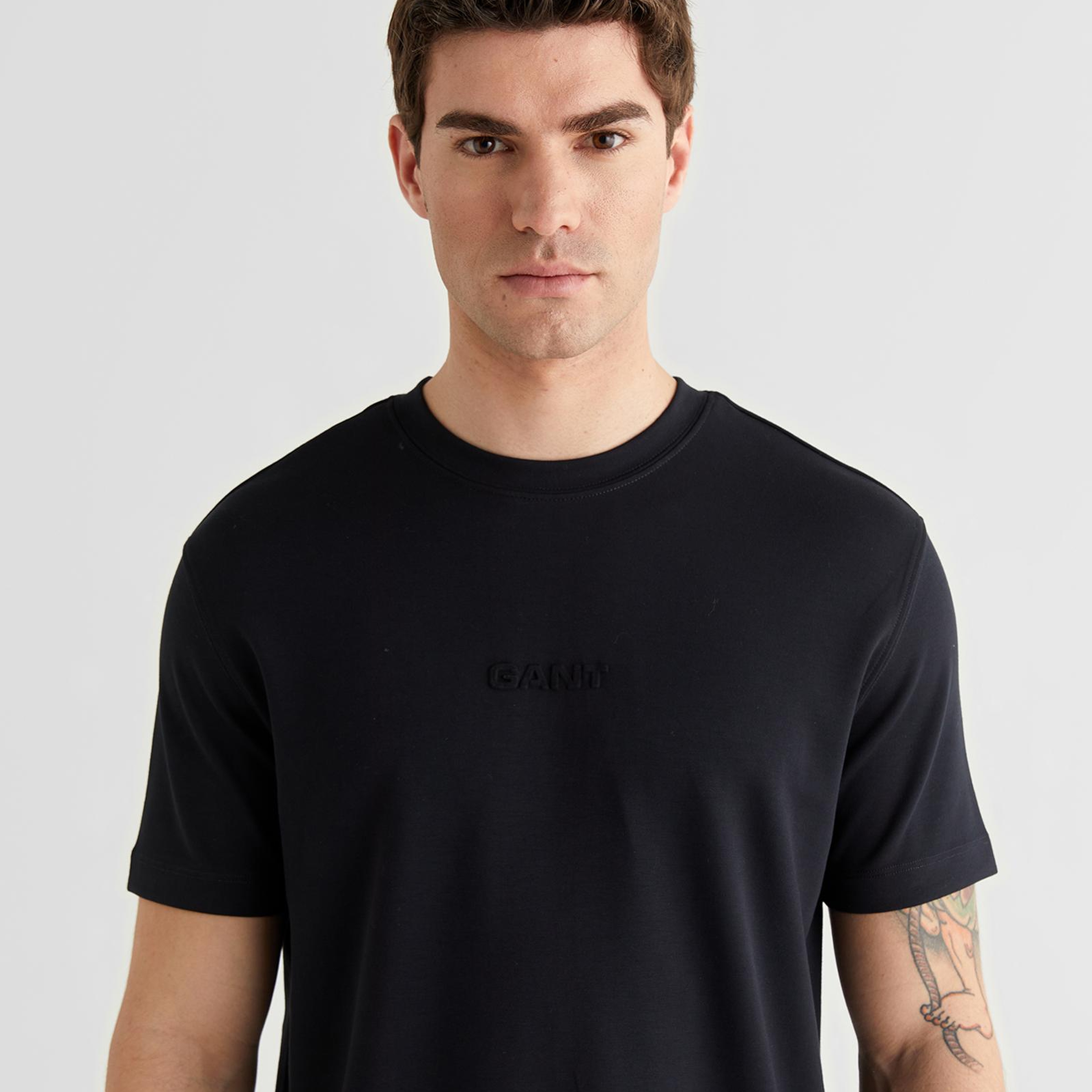 GANT Erkek Siyah Baskılı Kısa Kollu T-Shirt
