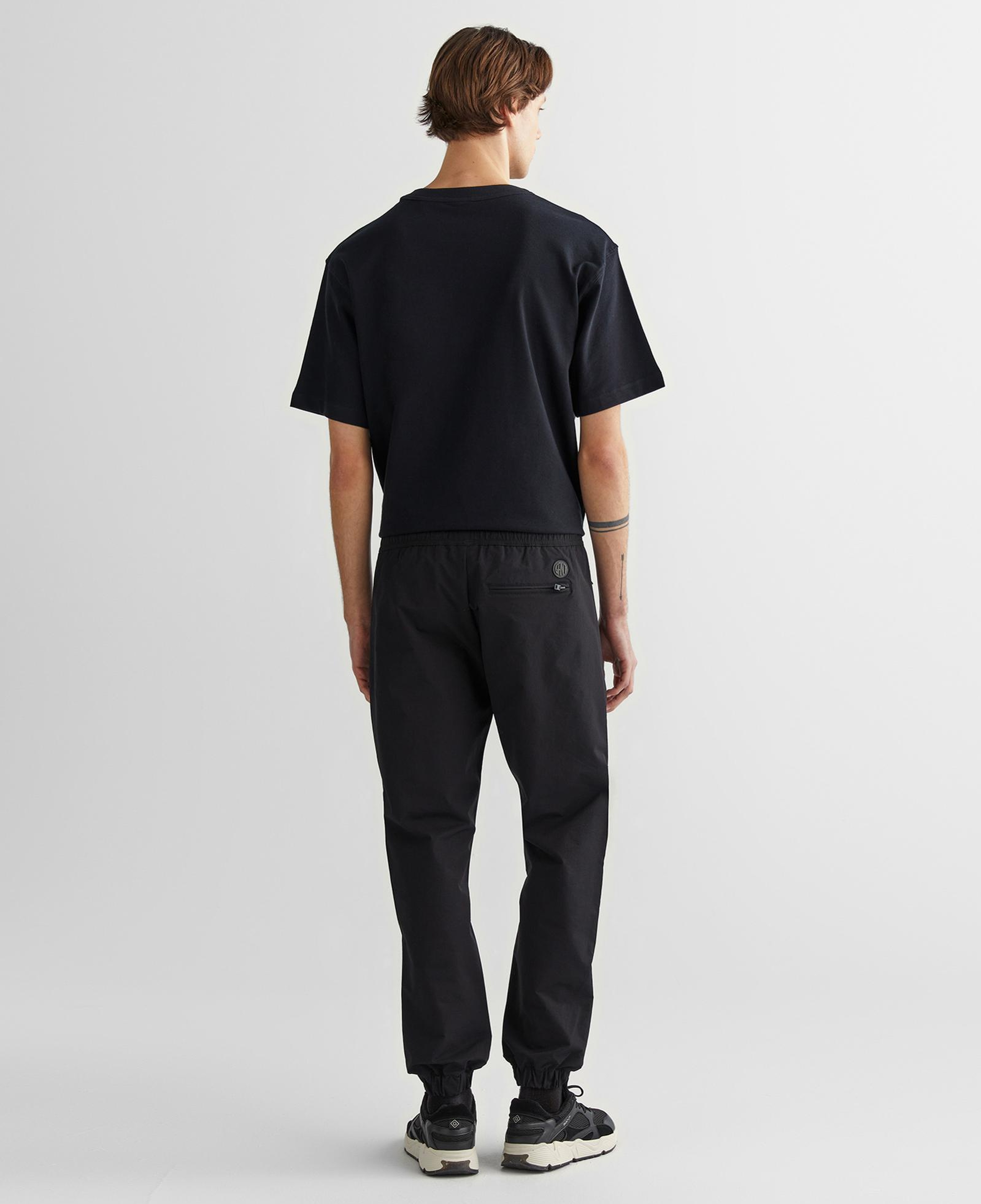 GANT Erkek Siyah Regular Fit Jogger Pantolon