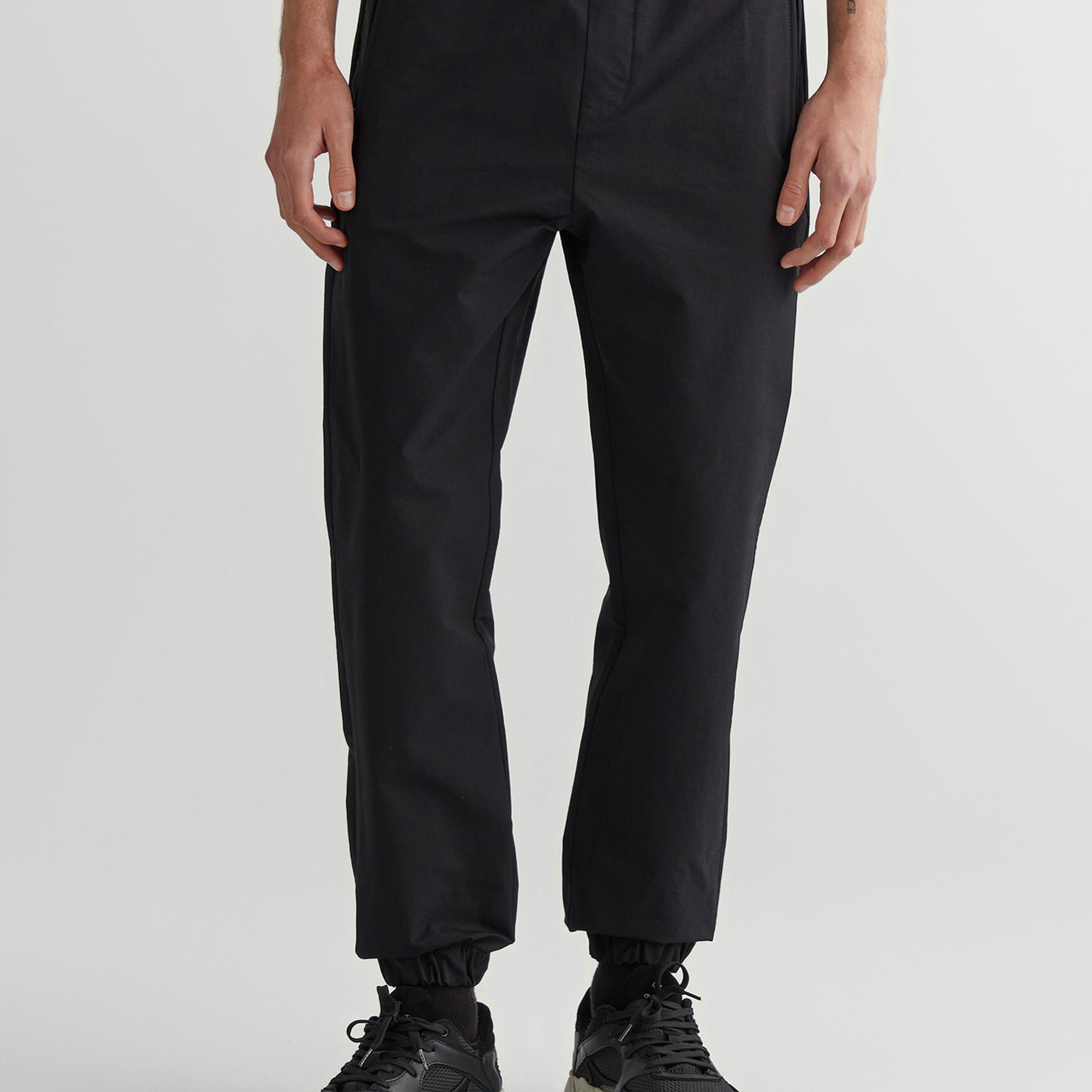 GANT Erkek Siyah Regular Fit Jogger Pantolon