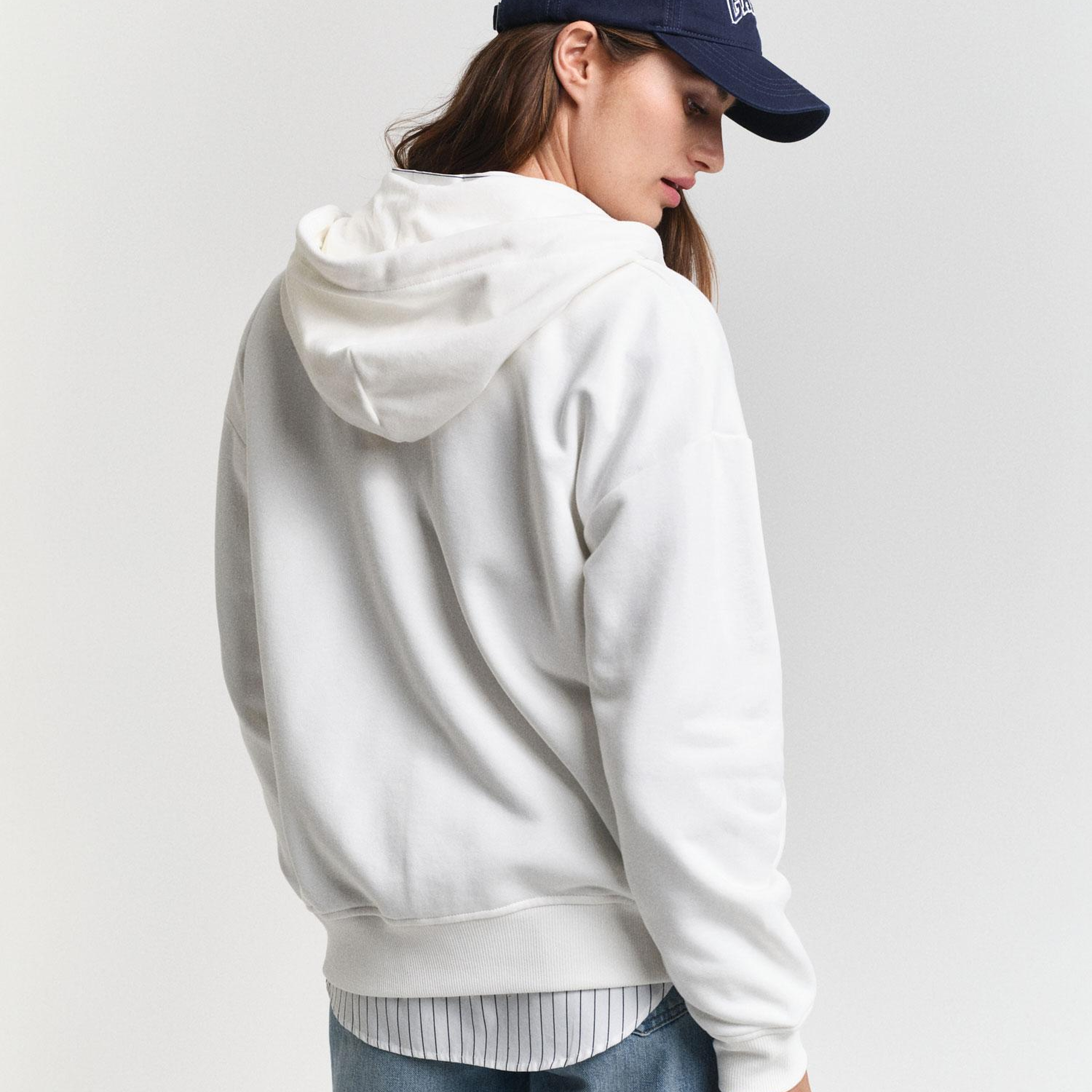 GANT Kadın Beyaz Relaxed Fit Kapüşonlu Sweatshirt