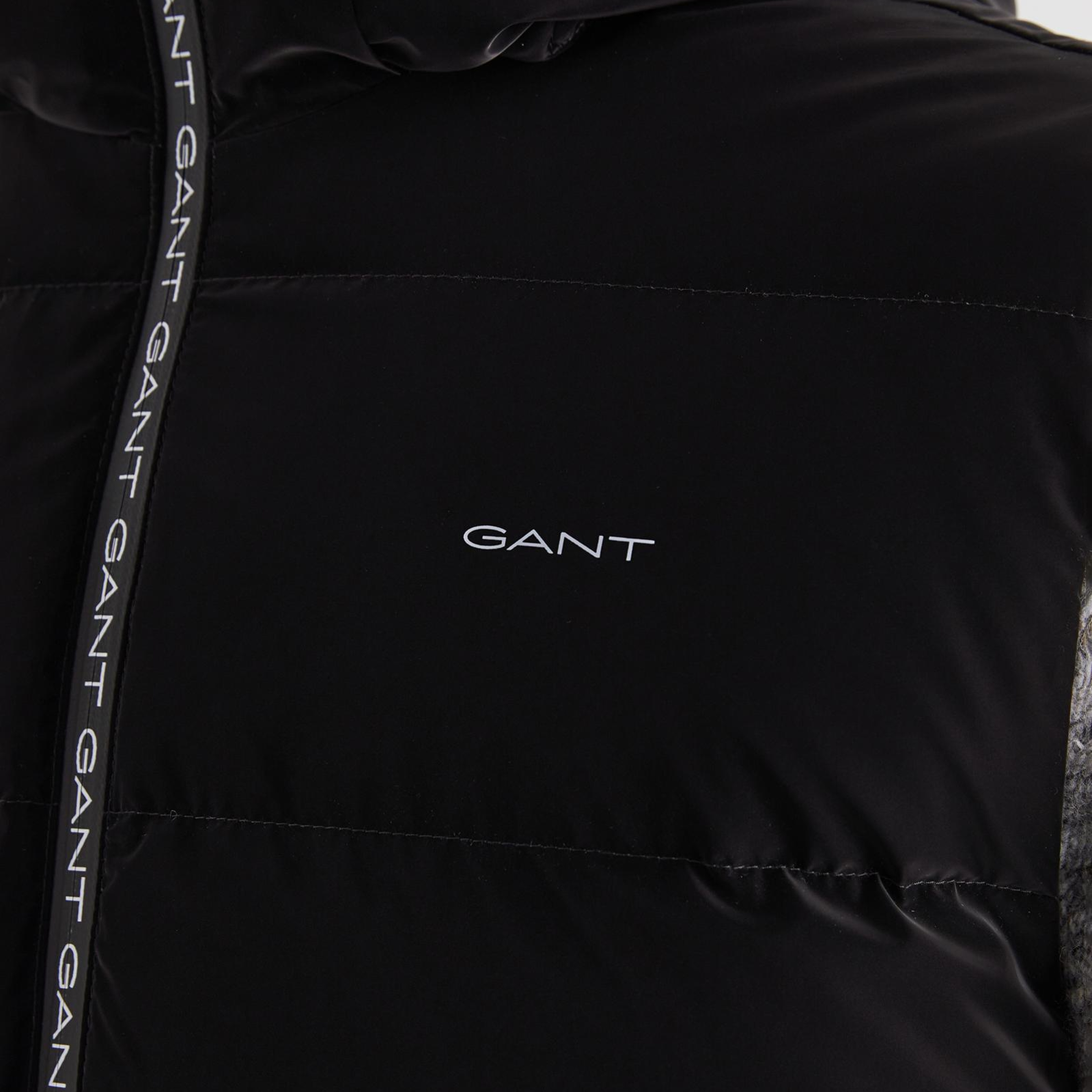 GANT Erkek Siyah Kapüşonlu Yelek