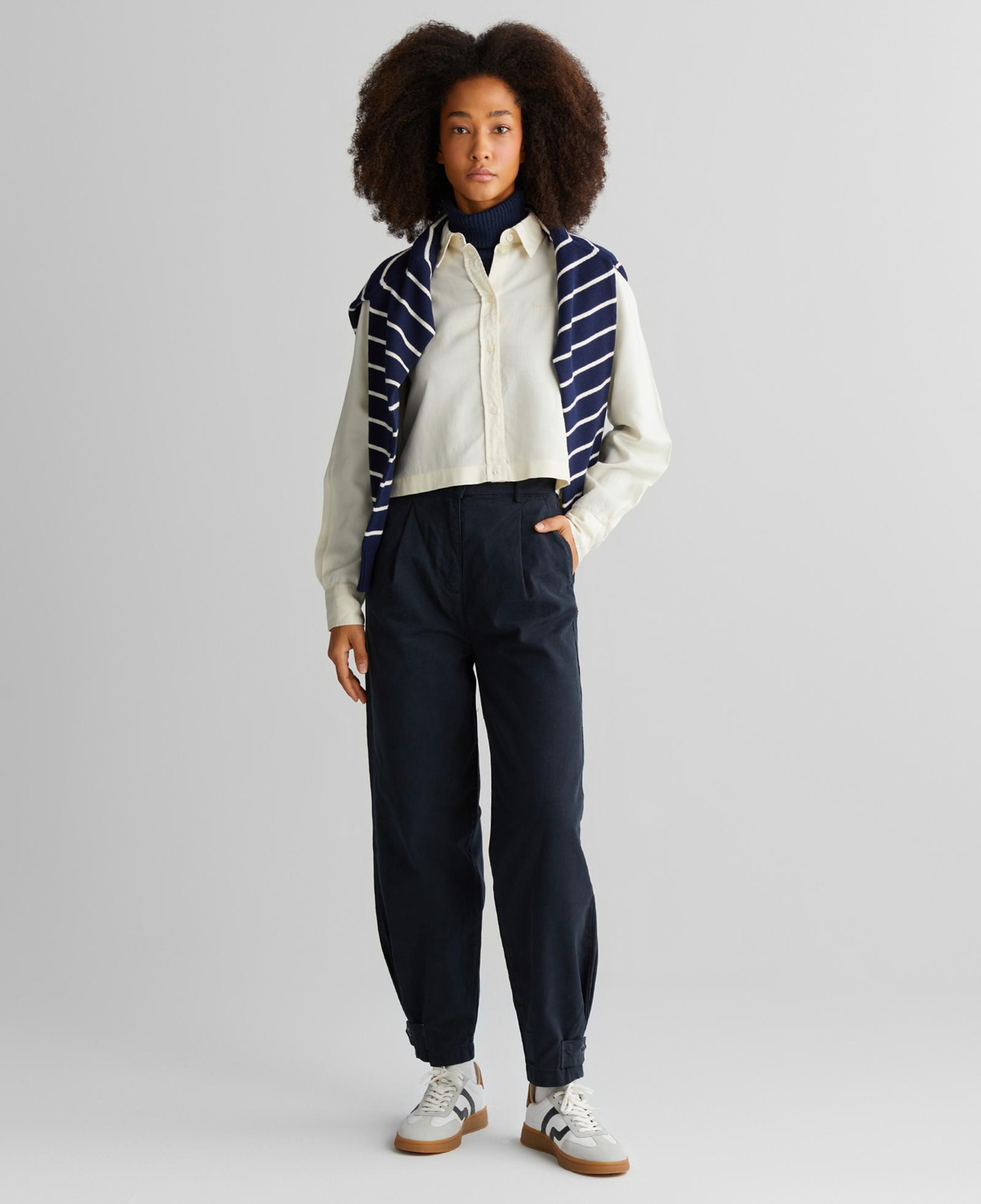 GANT Kadın Siyah Tapered Fit Pantolon