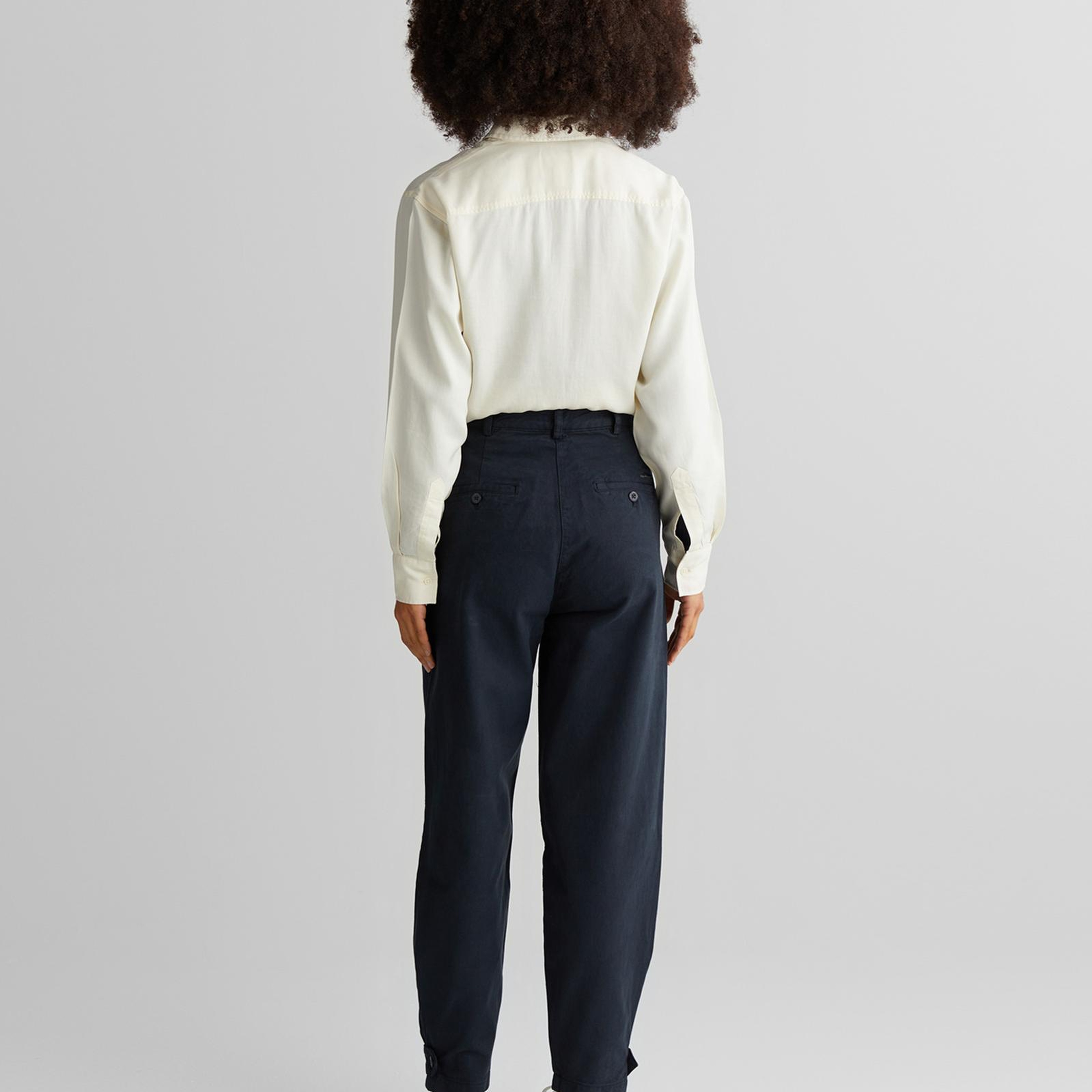 GANT Kadın Siyah Tapered Fit Pantolon