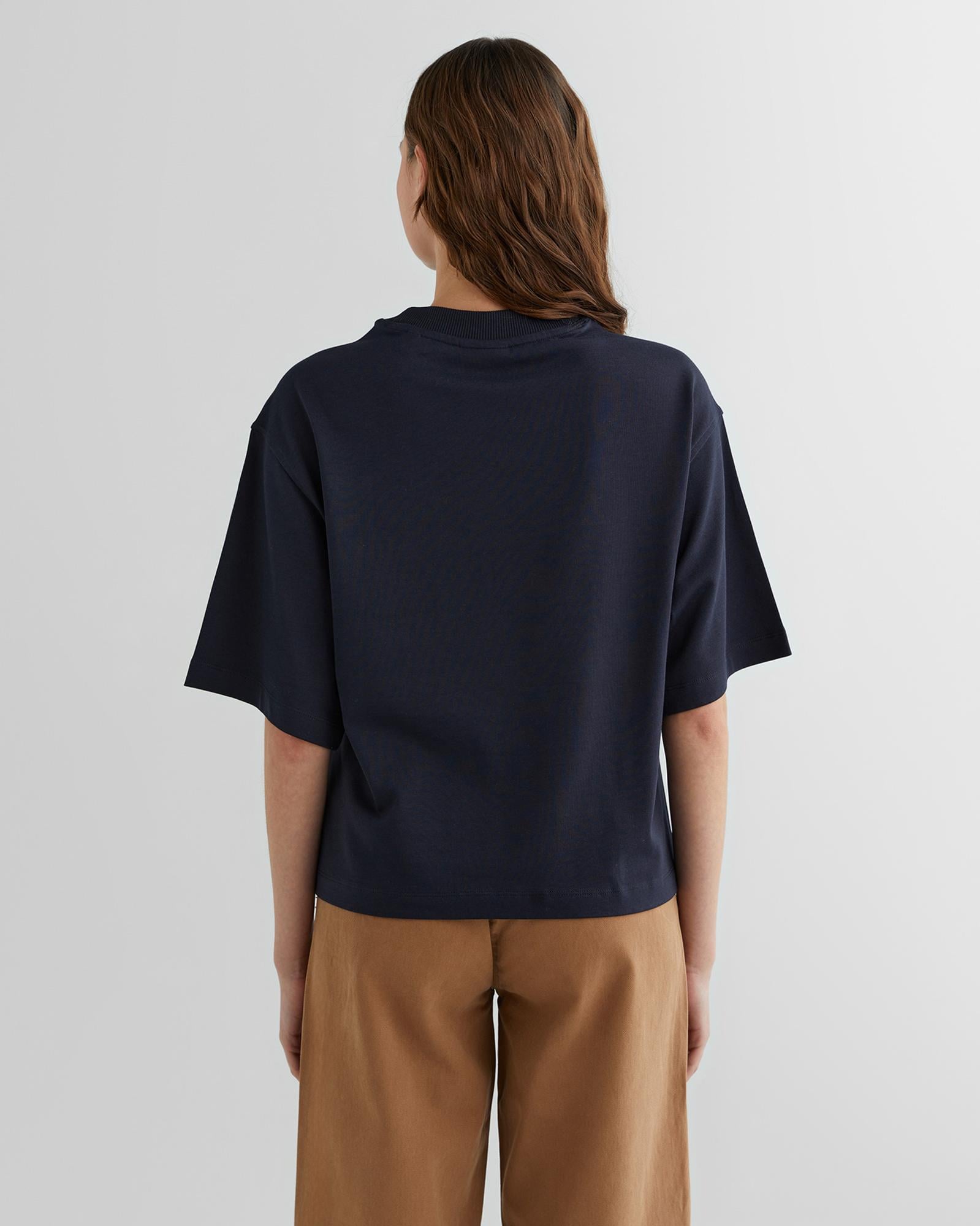 GANT Kadın Lacivert Relaxed Fit Bisiklet Yaka Logolu T-Shirt