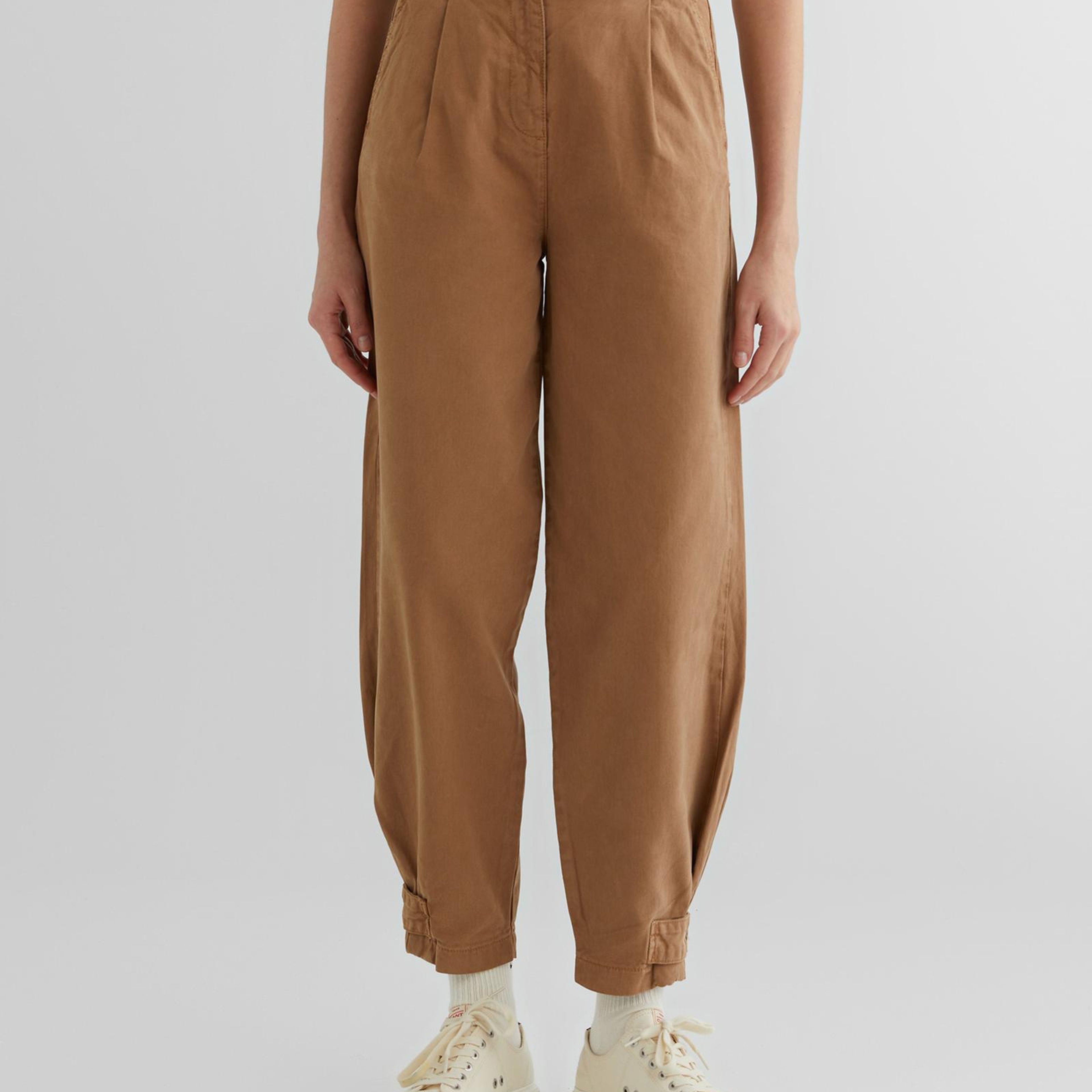 GANT Kadın Bej Tapered Fit Pantolon