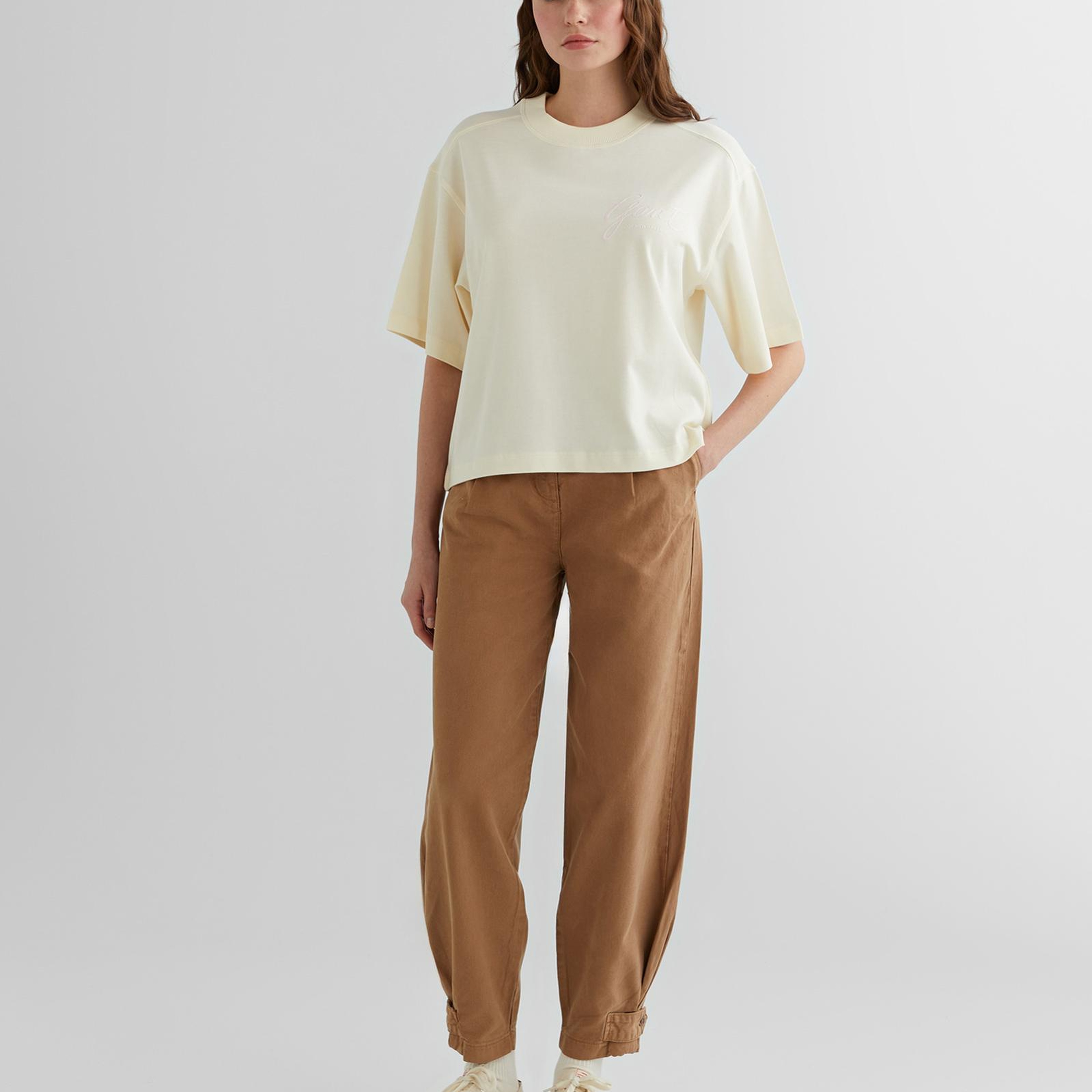 GANT Kadın Bej Tapered Fit Pantolon