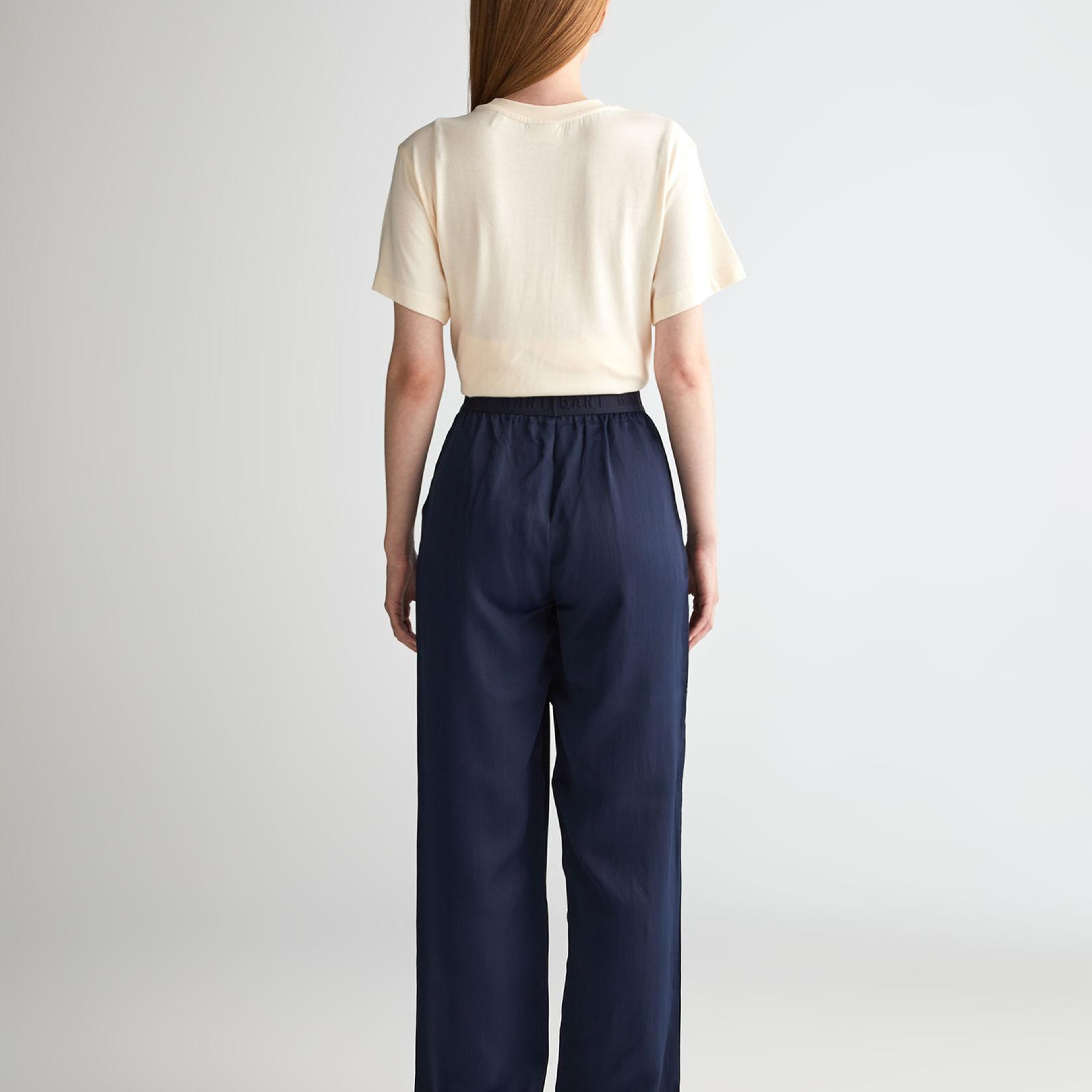 GANT Kadın Lacivert Regular Fit Pantolon