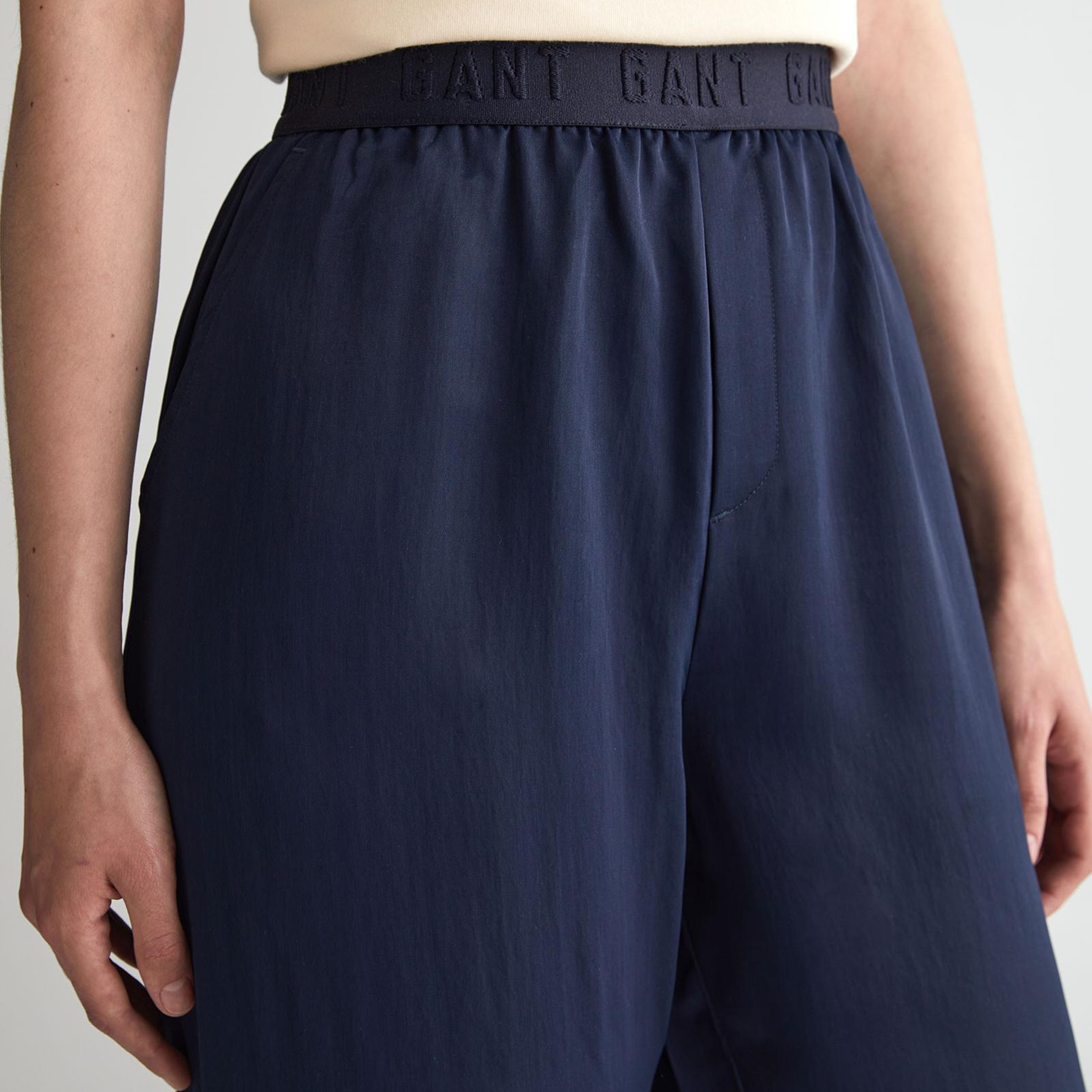 GANT Kadın Lacivert Regular Fit Pantolon