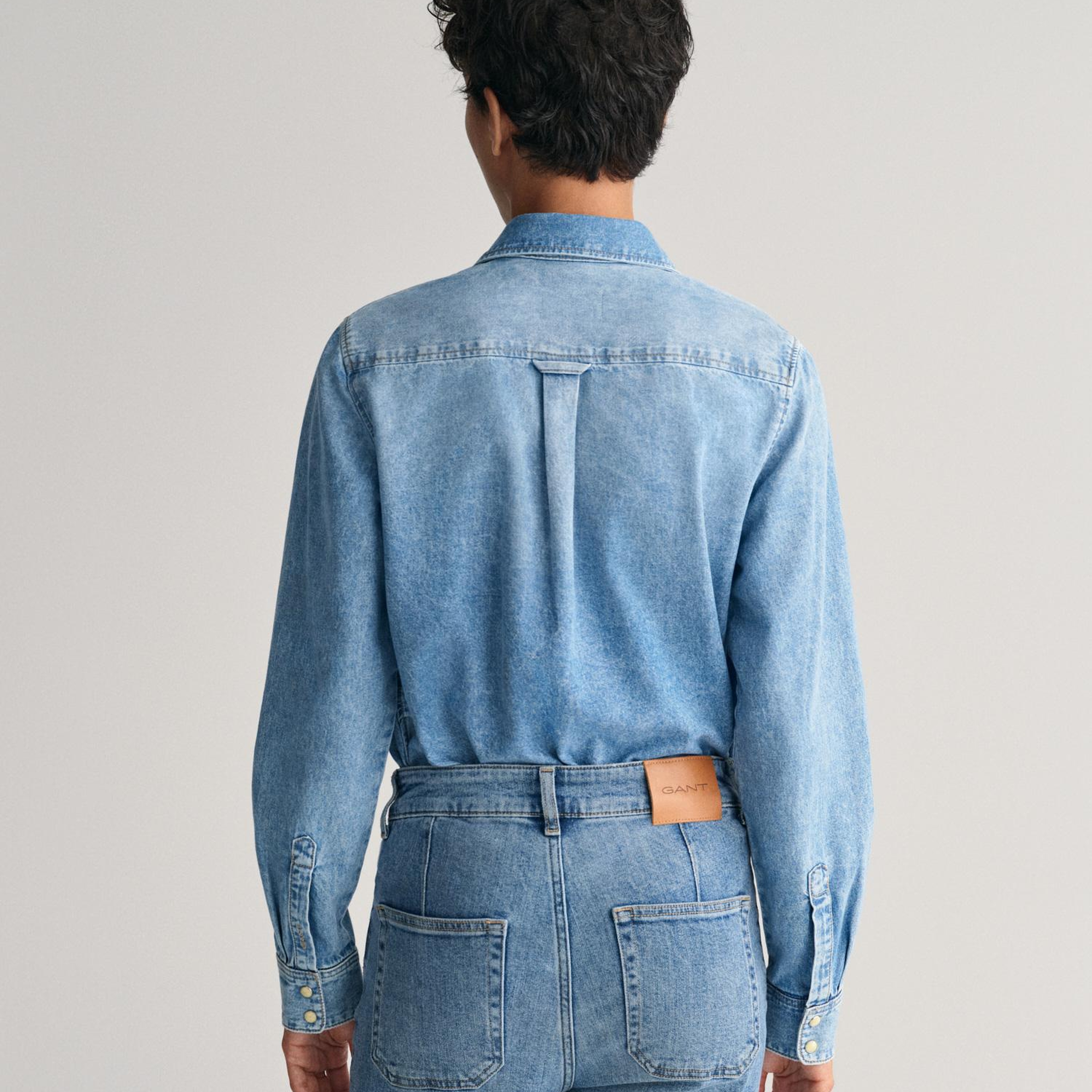 GANT Kadın Mavi Regular Fit Klasik Yaka Gömlek