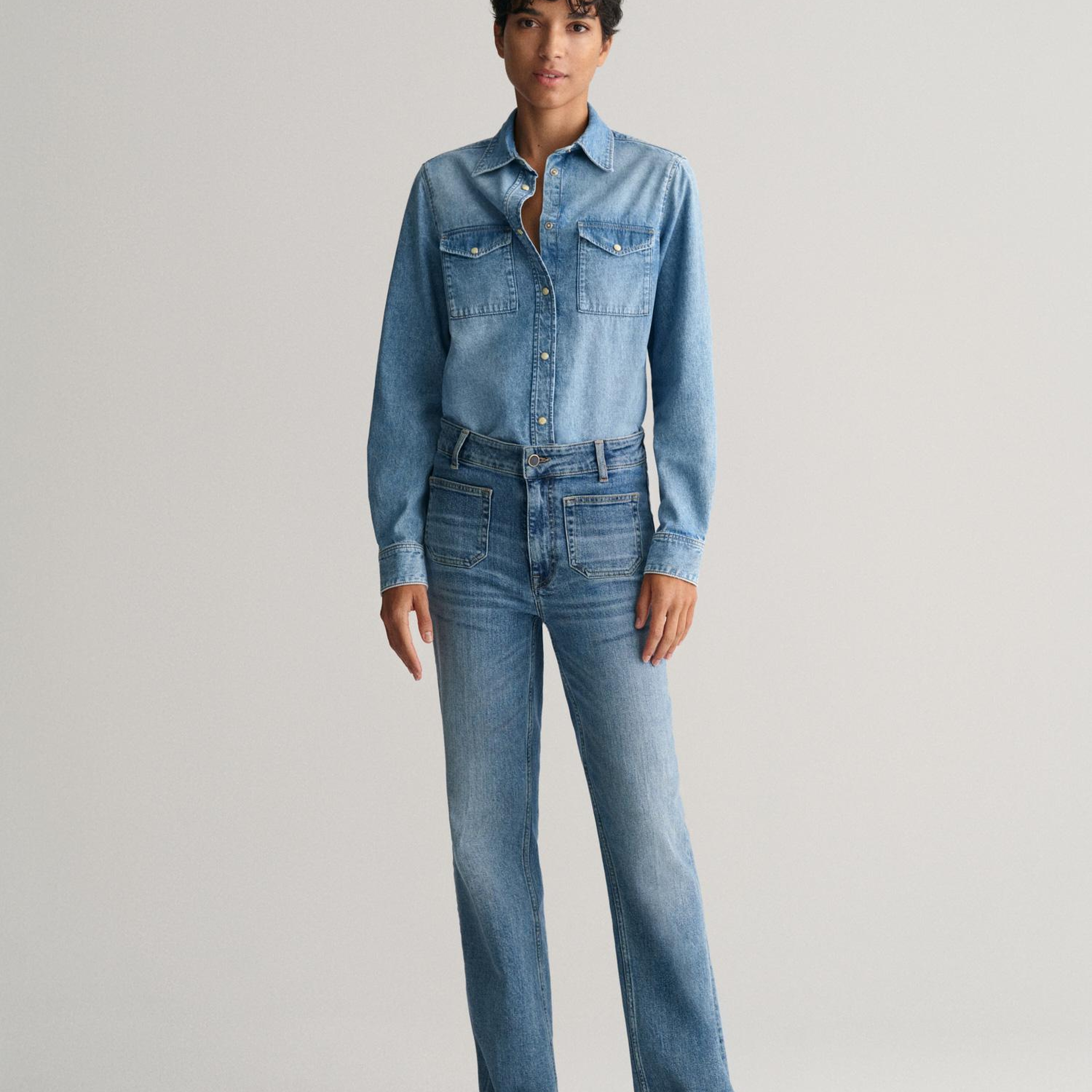 GANT Kadın Mavi Regular Fit Klasik Yaka Gömlek