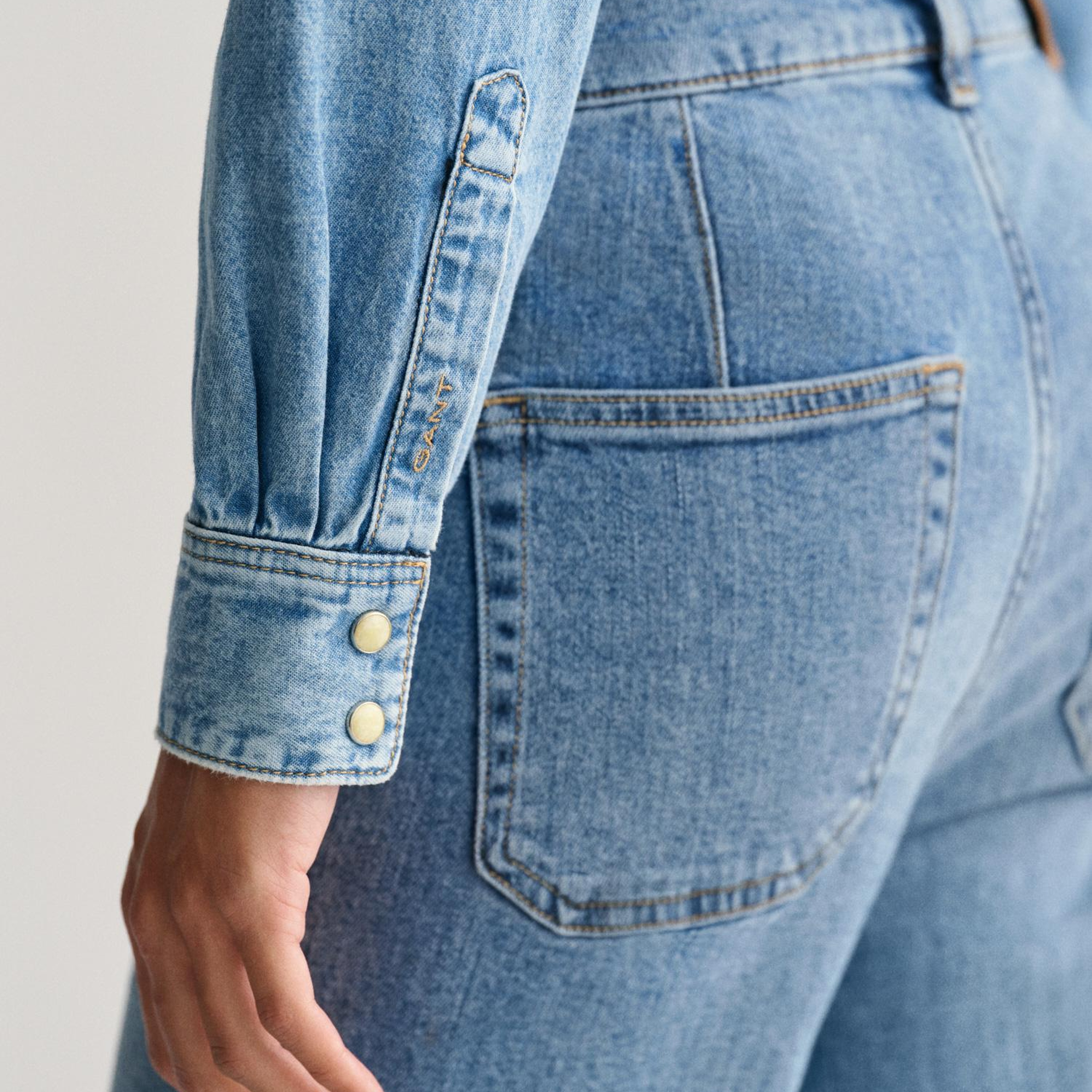 GANT Kadın Mavi Regular Fit Klasik Yaka Gömlek