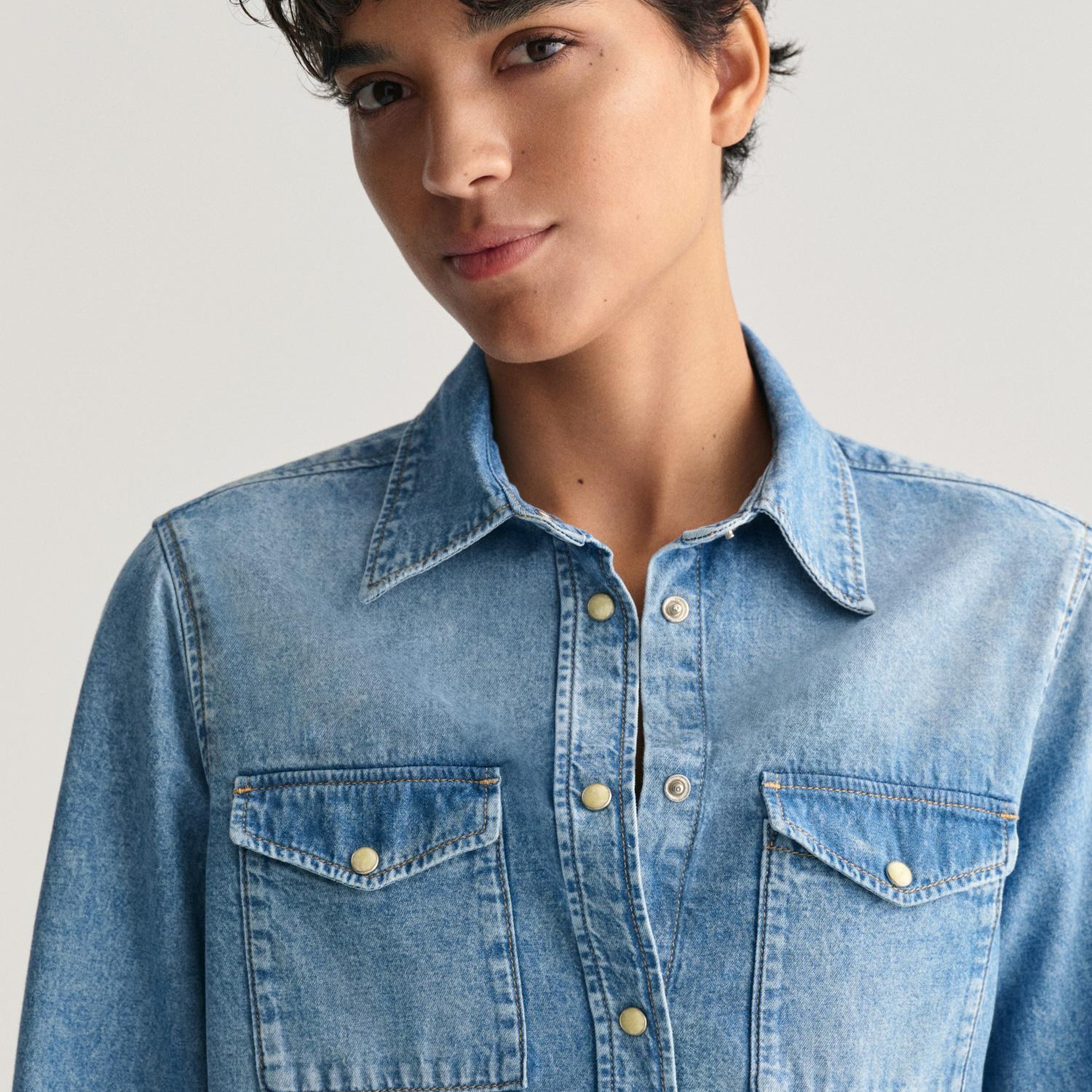 GANT Kadın Mavi Regular Fit Klasik Yaka Gömlek
