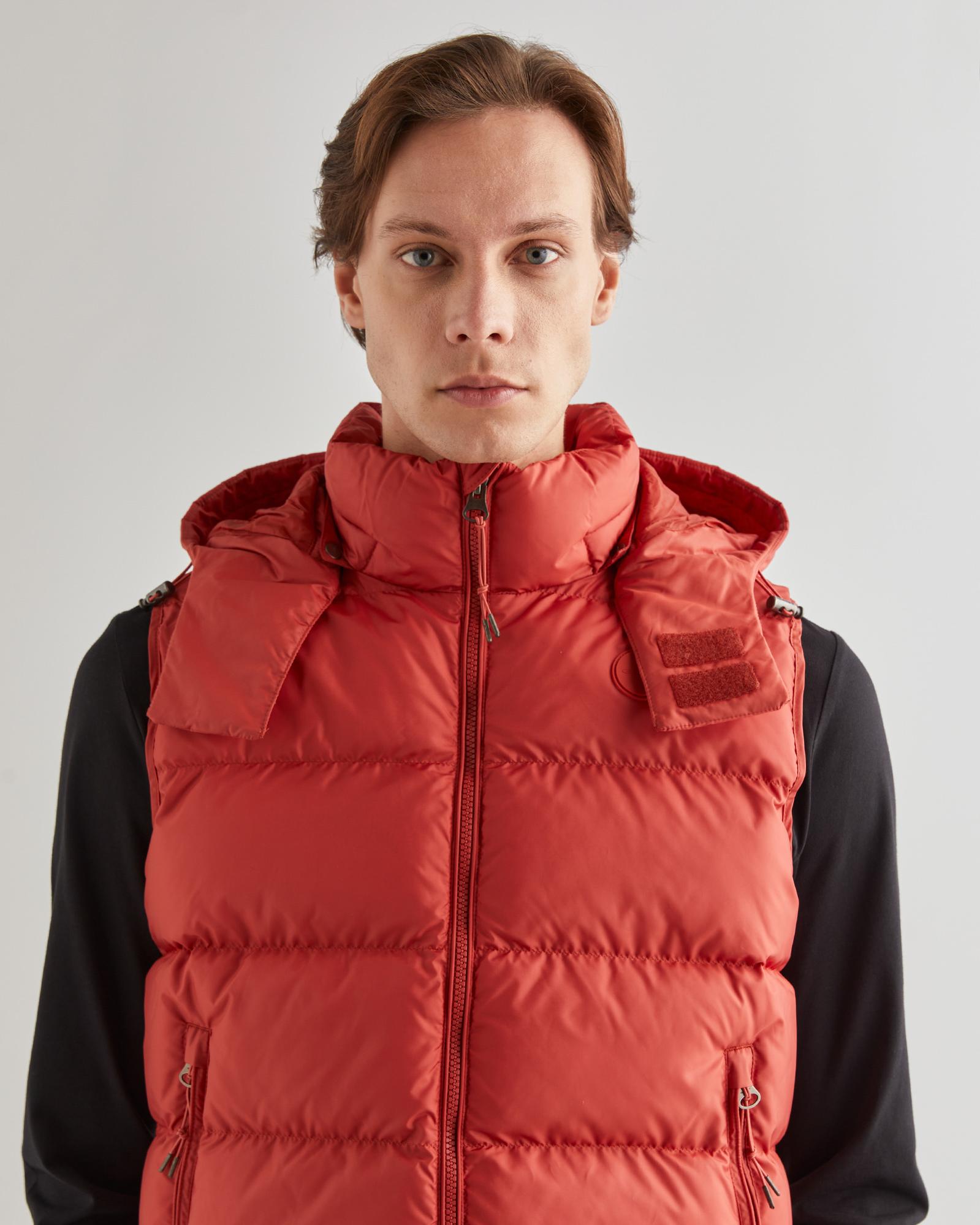 GANT Erkek Kırmızı Kapüşonlu Yelek