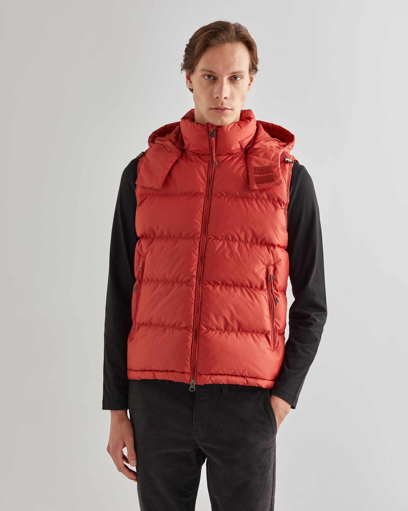 GANT Erkek Kırmızı Kapüşonlu Yelek