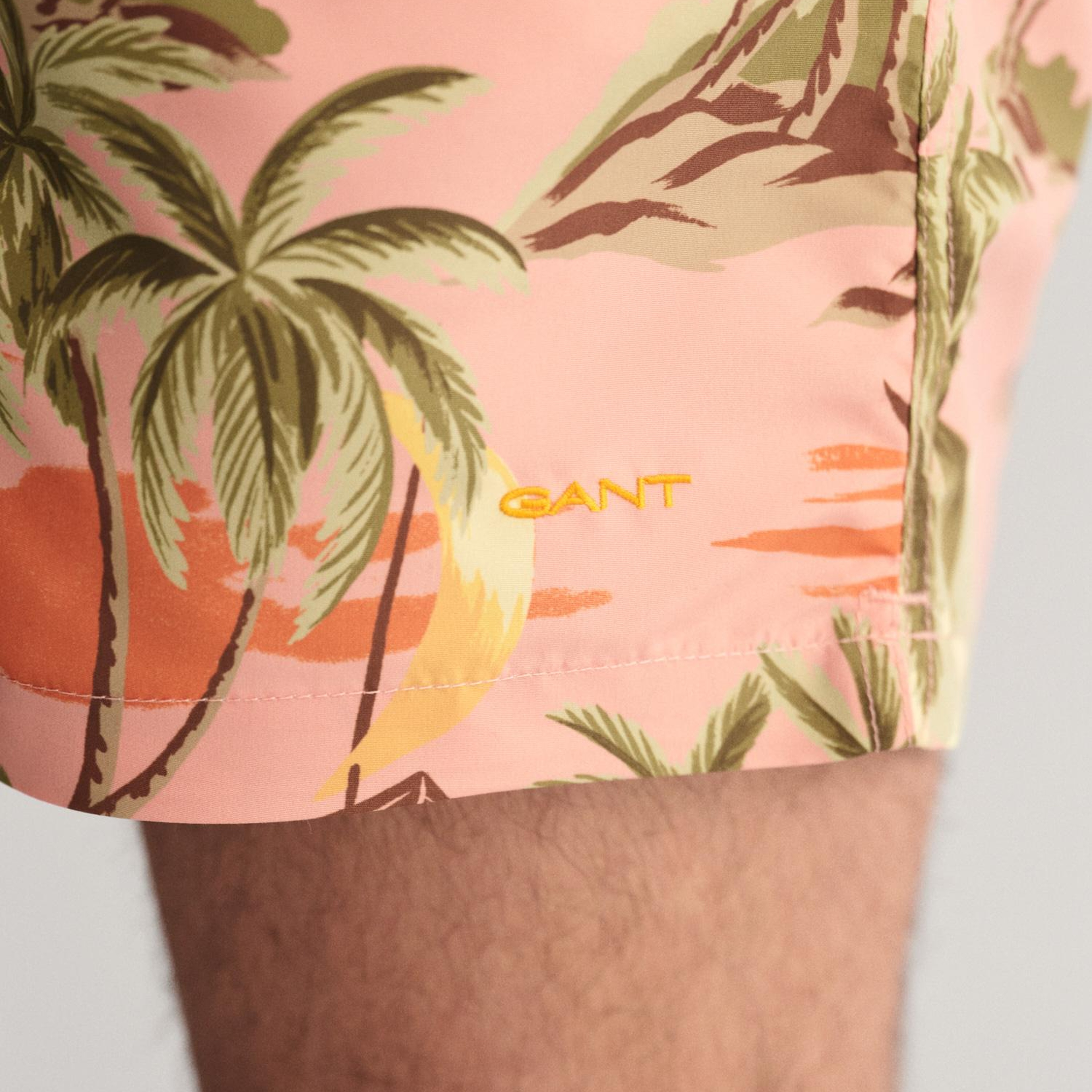GANT Erkek Pembe Regular Fit Desenli Mayo Şort