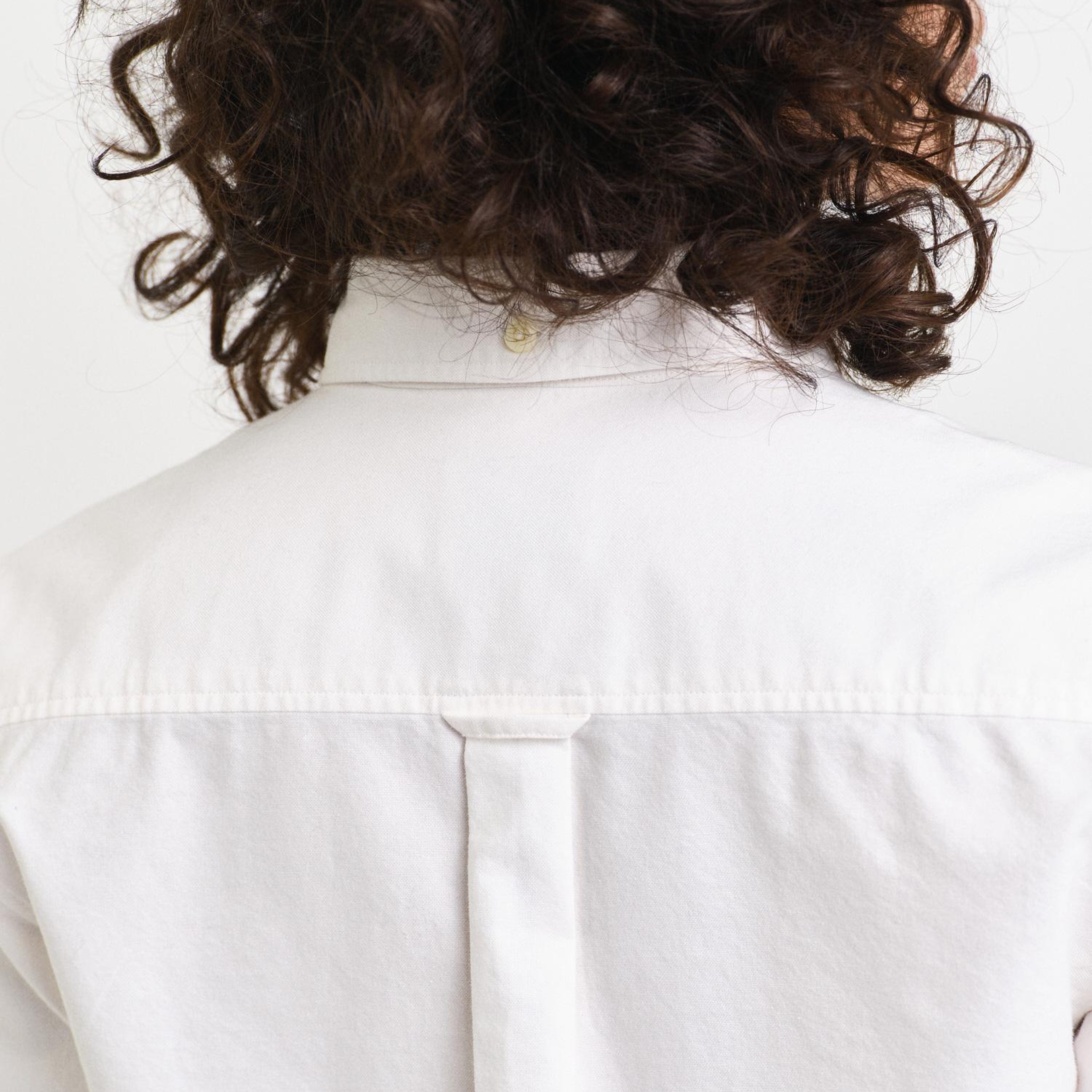 GANT Kadın Beyaz Regular Fit Düğmeli Yaka Oxford Gömlek