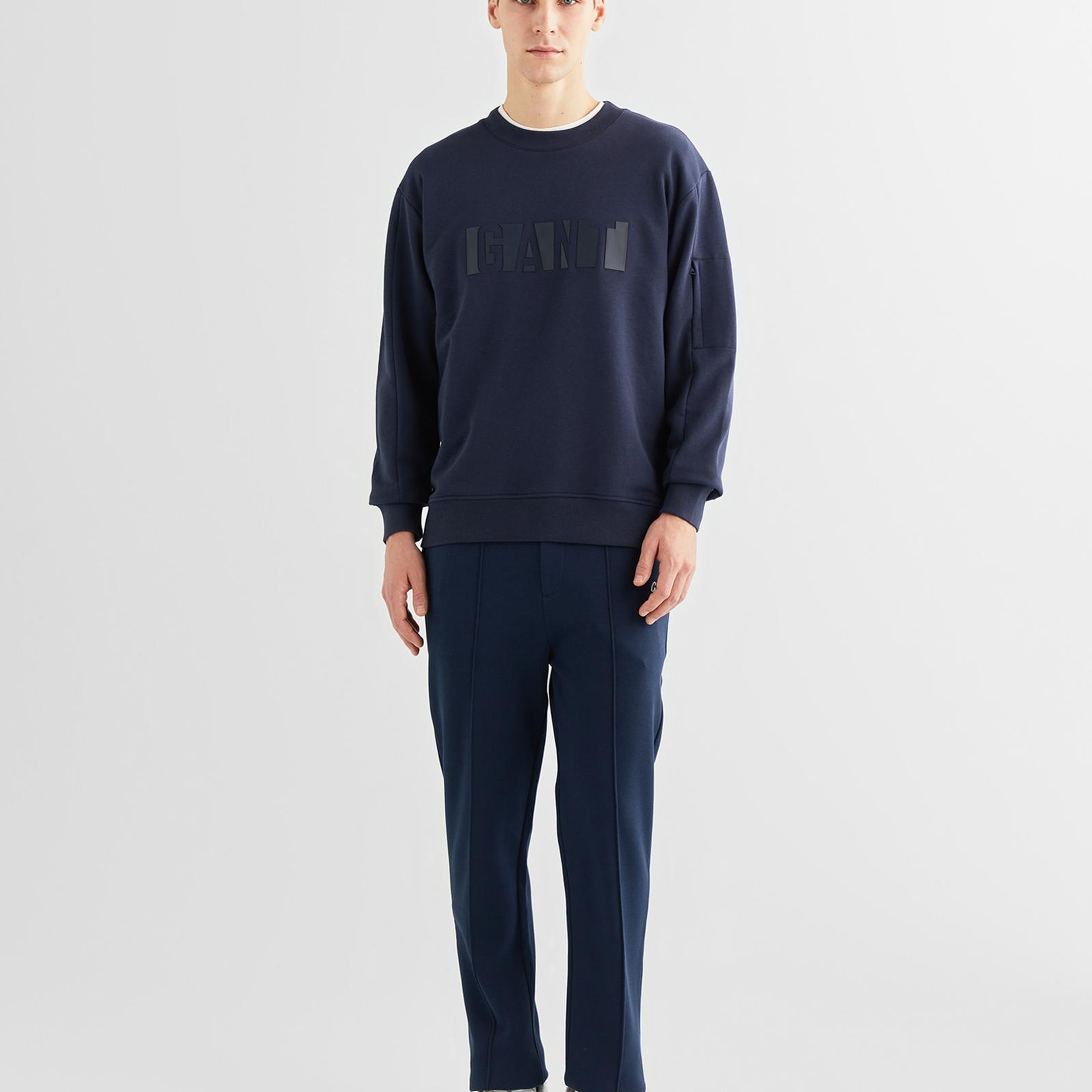 GANT Erkek Lacivert Relaxed Fit Bisiklet Yaka Logolu Sweatshirt
