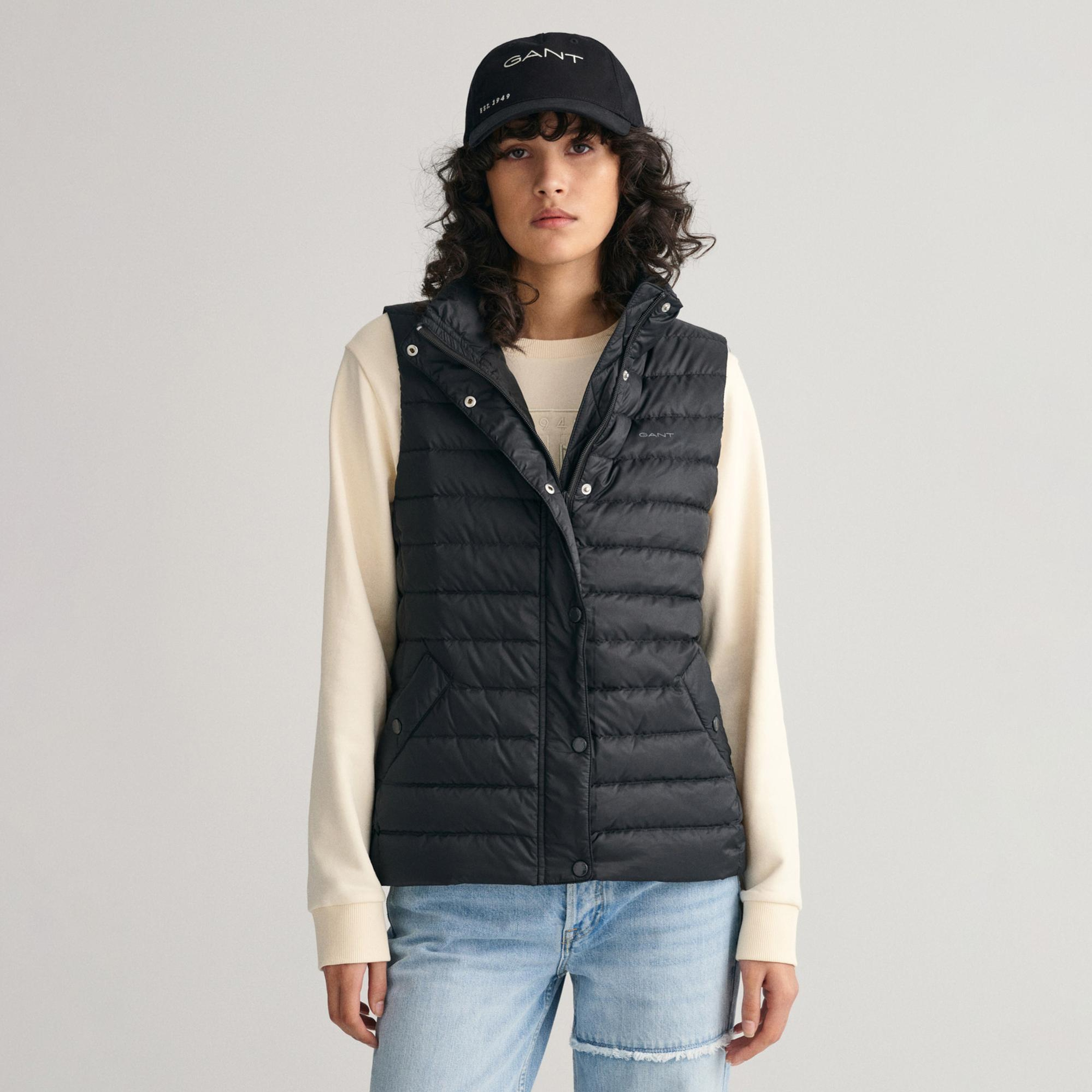 GANT Kadın Siyah Regular Fit Dik Yaka Kapitone Yelek