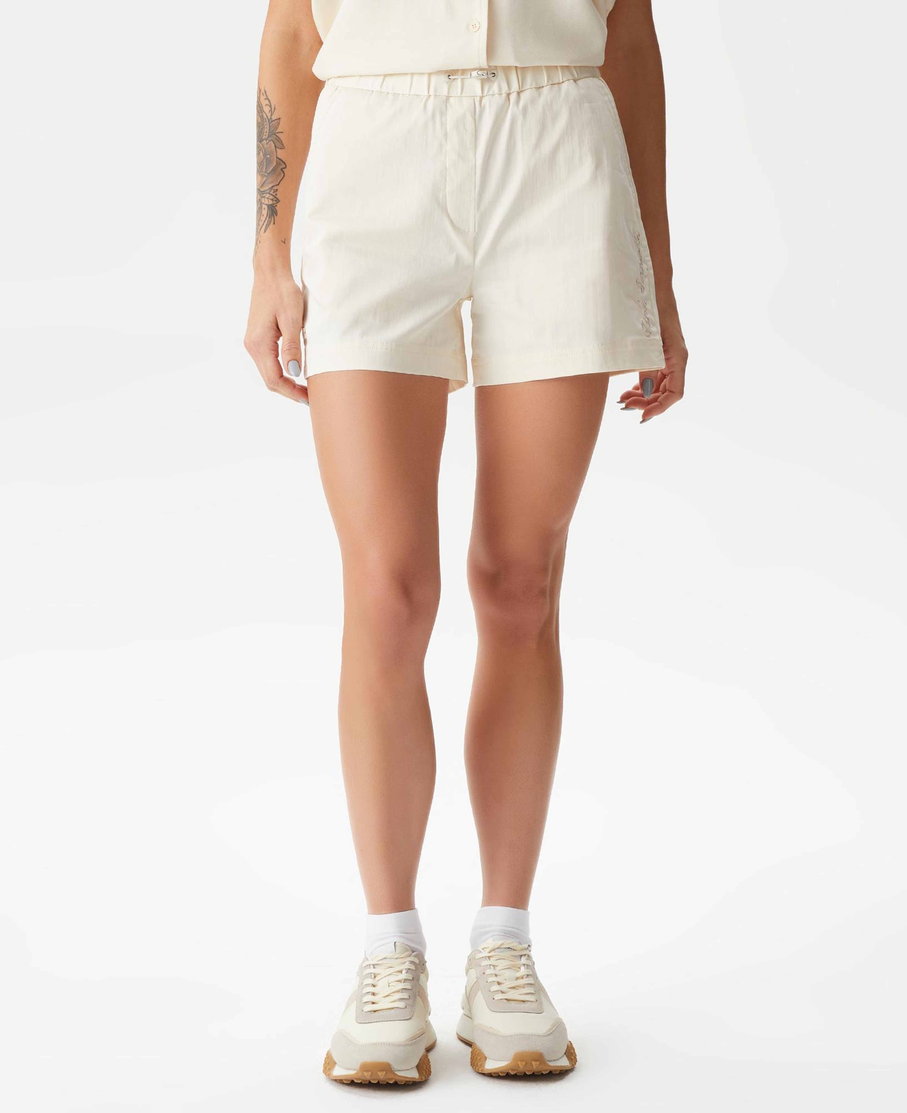 Kadın Regular Fit Beyaz Şort