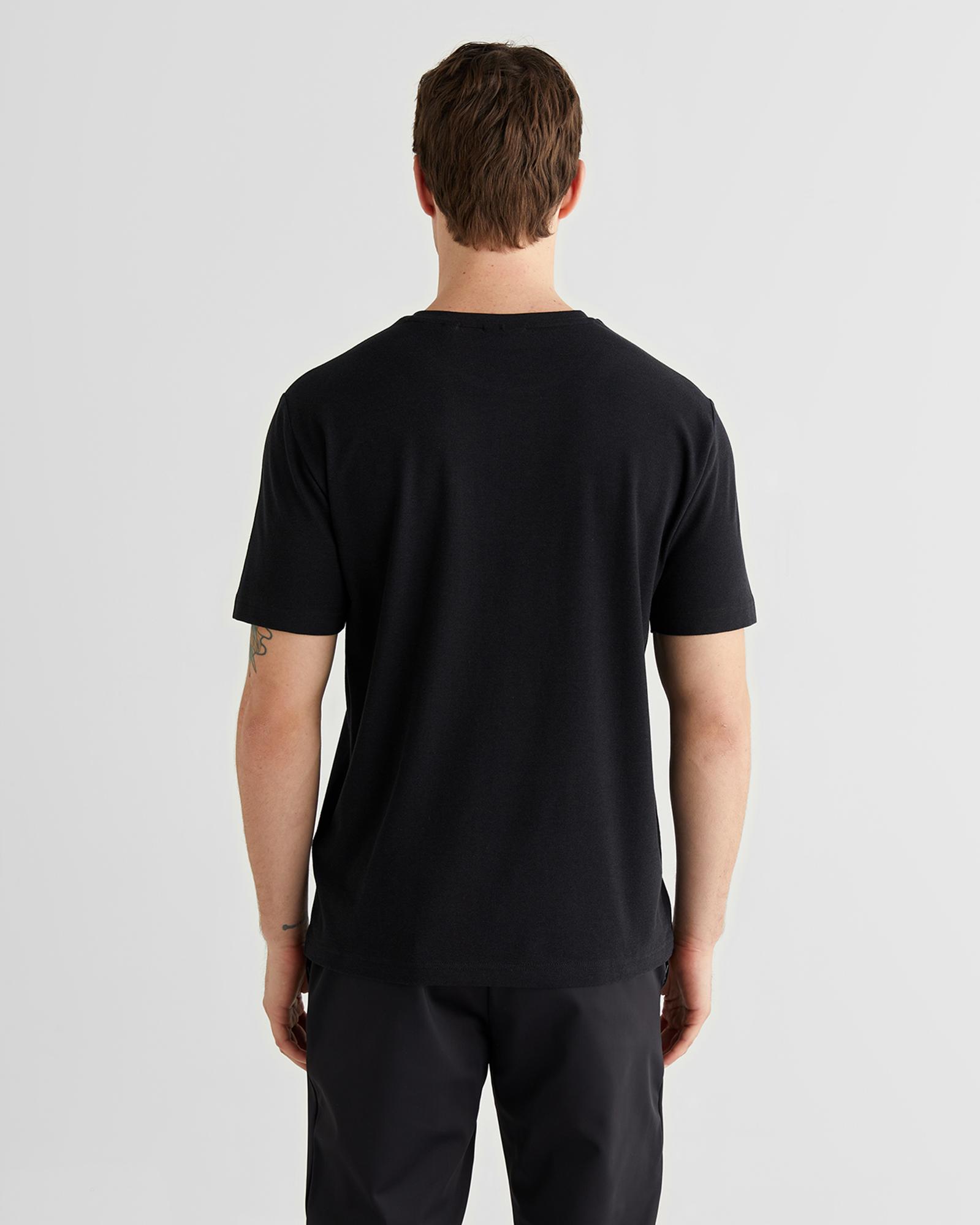 GANT Erkek Siyah Baskılı Kısa Kollu T-Shirt