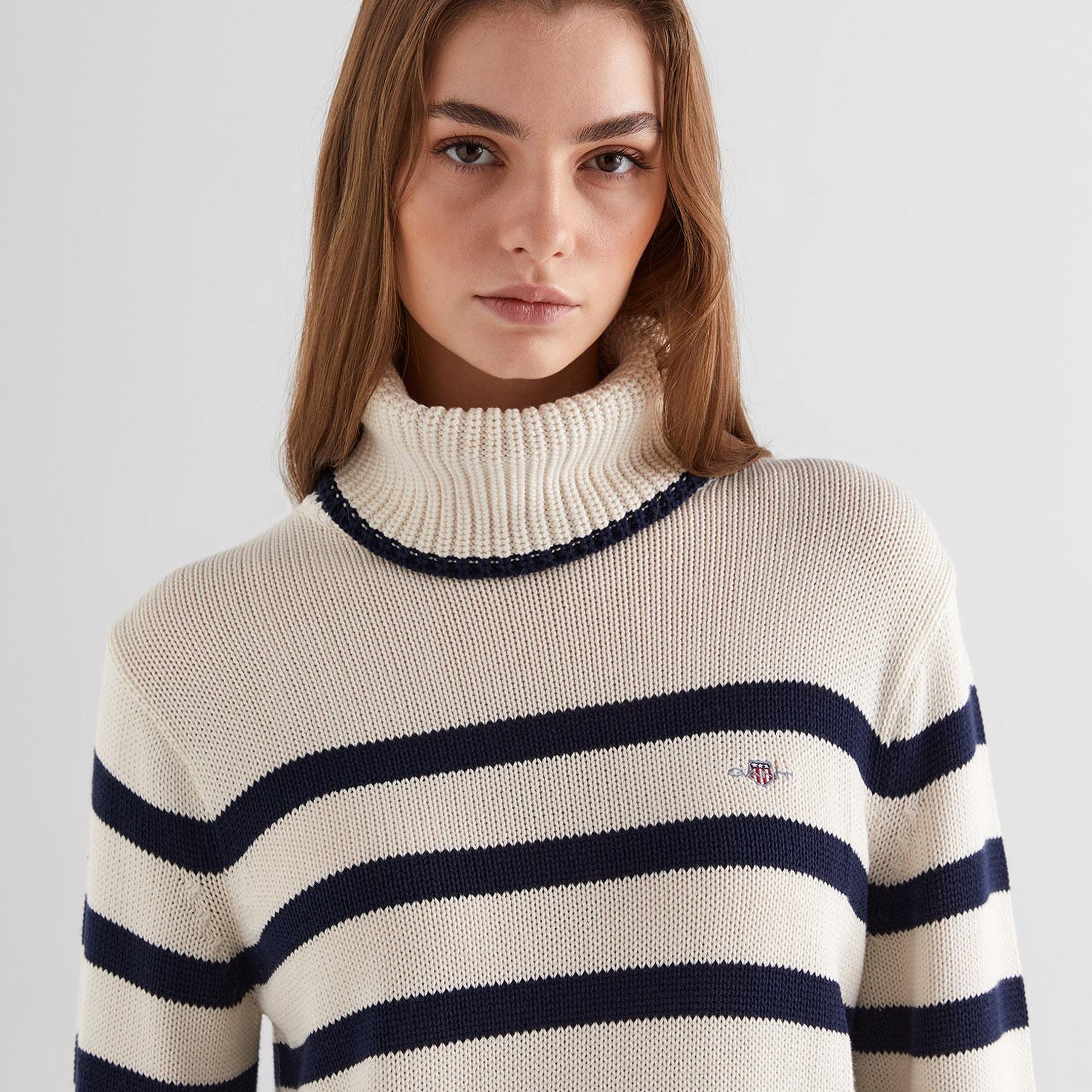 GANT Kadın Krem Oversize Fit Boğazlı Yaka Çizgili Kazak