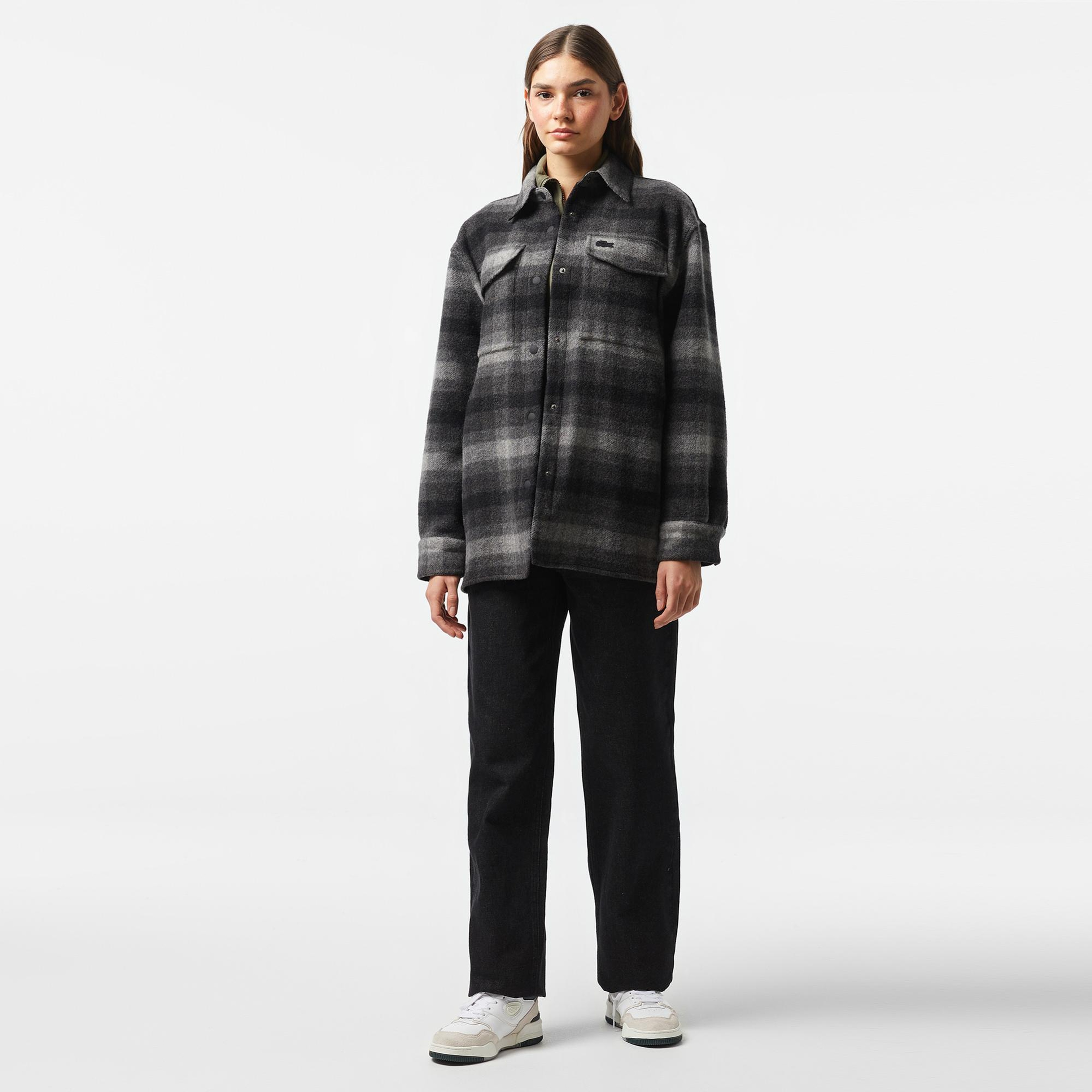 Kadın Relaxed Fit Gömlek Yaka Siyah Ceket