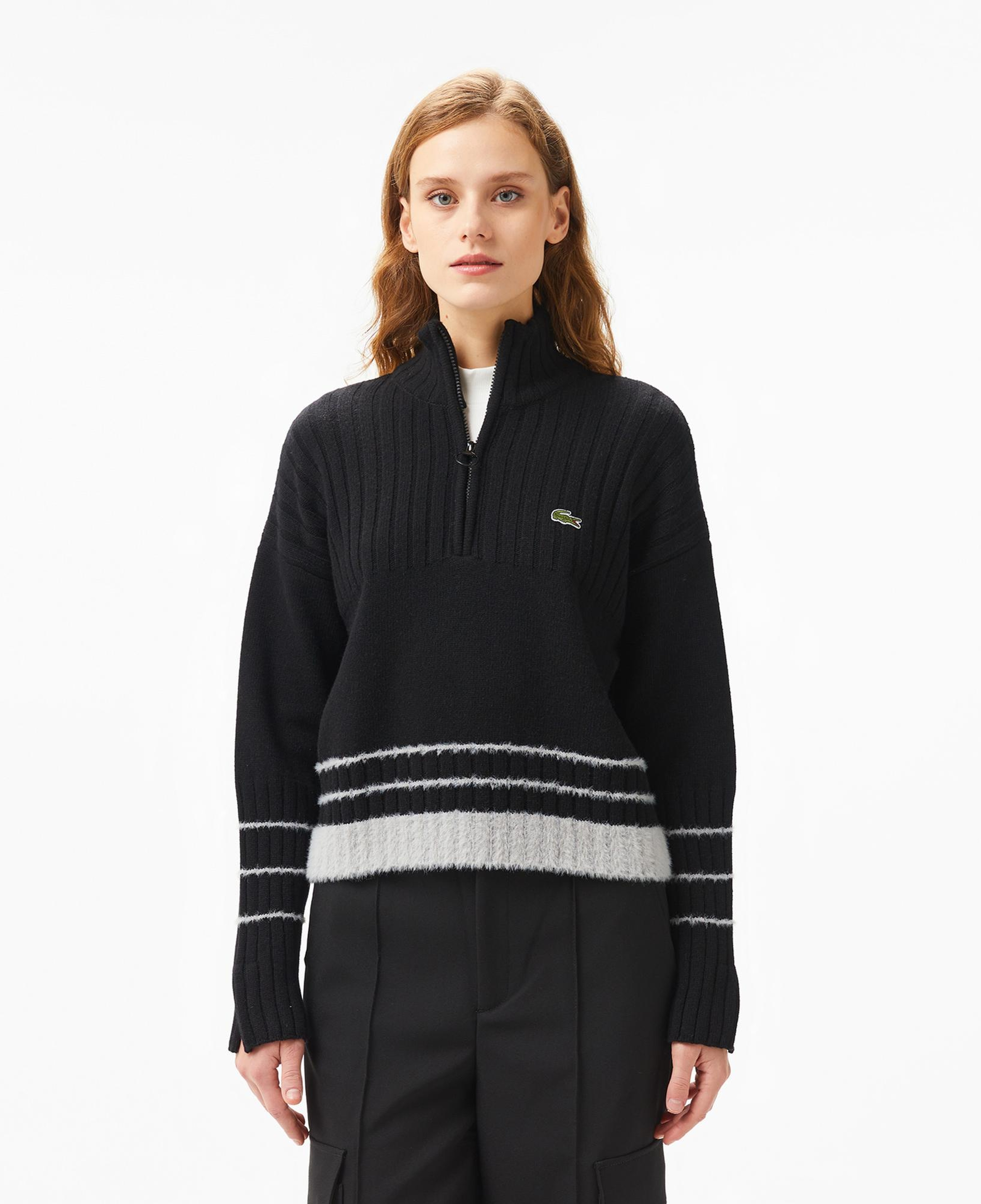 Kadın Regular Fit Yarım Fermuarlı Renk Bloklu Siyah Kazak