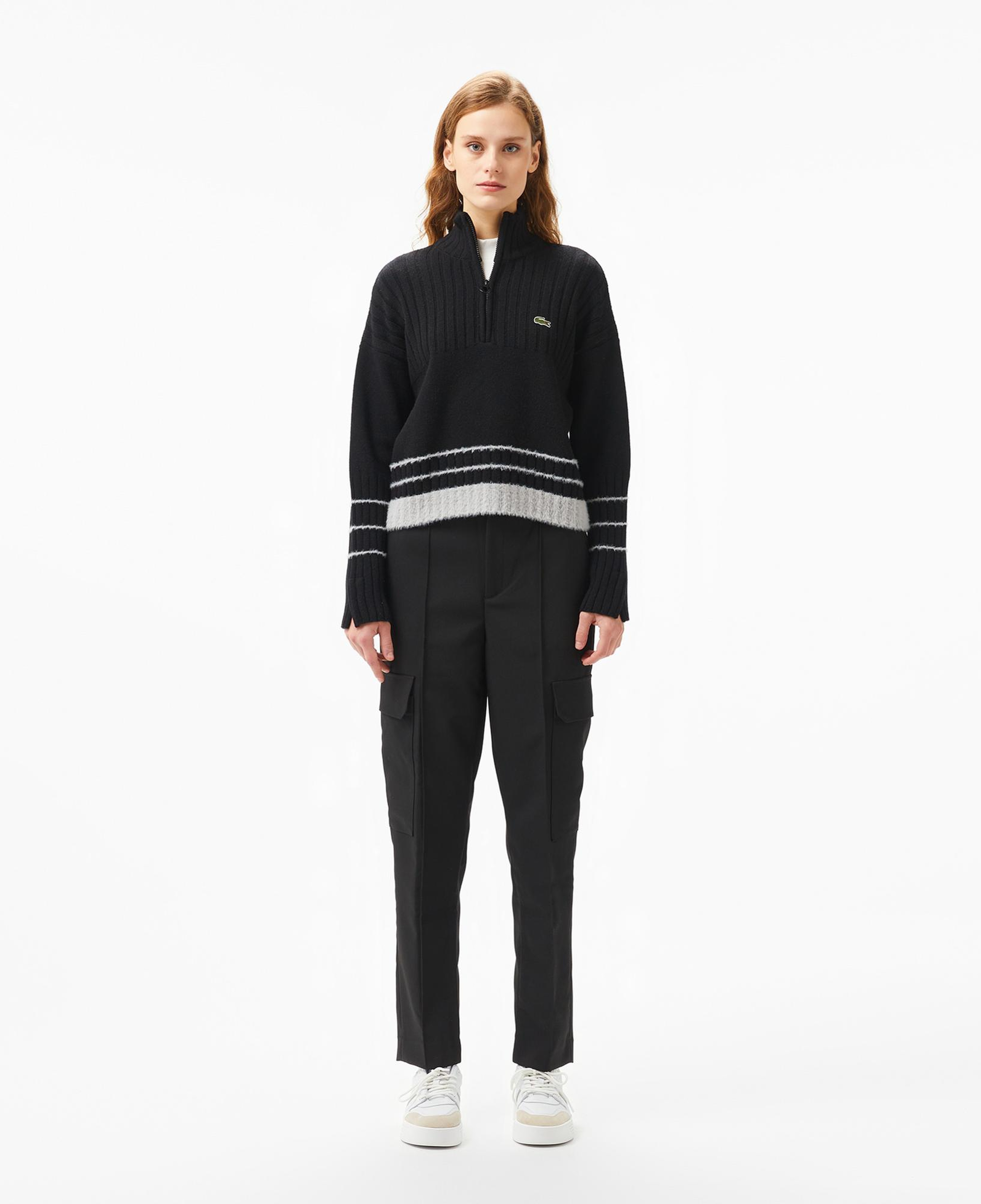 Kadın Regular Fit Yarım Fermuarlı Renk Bloklu Siyah Kazak