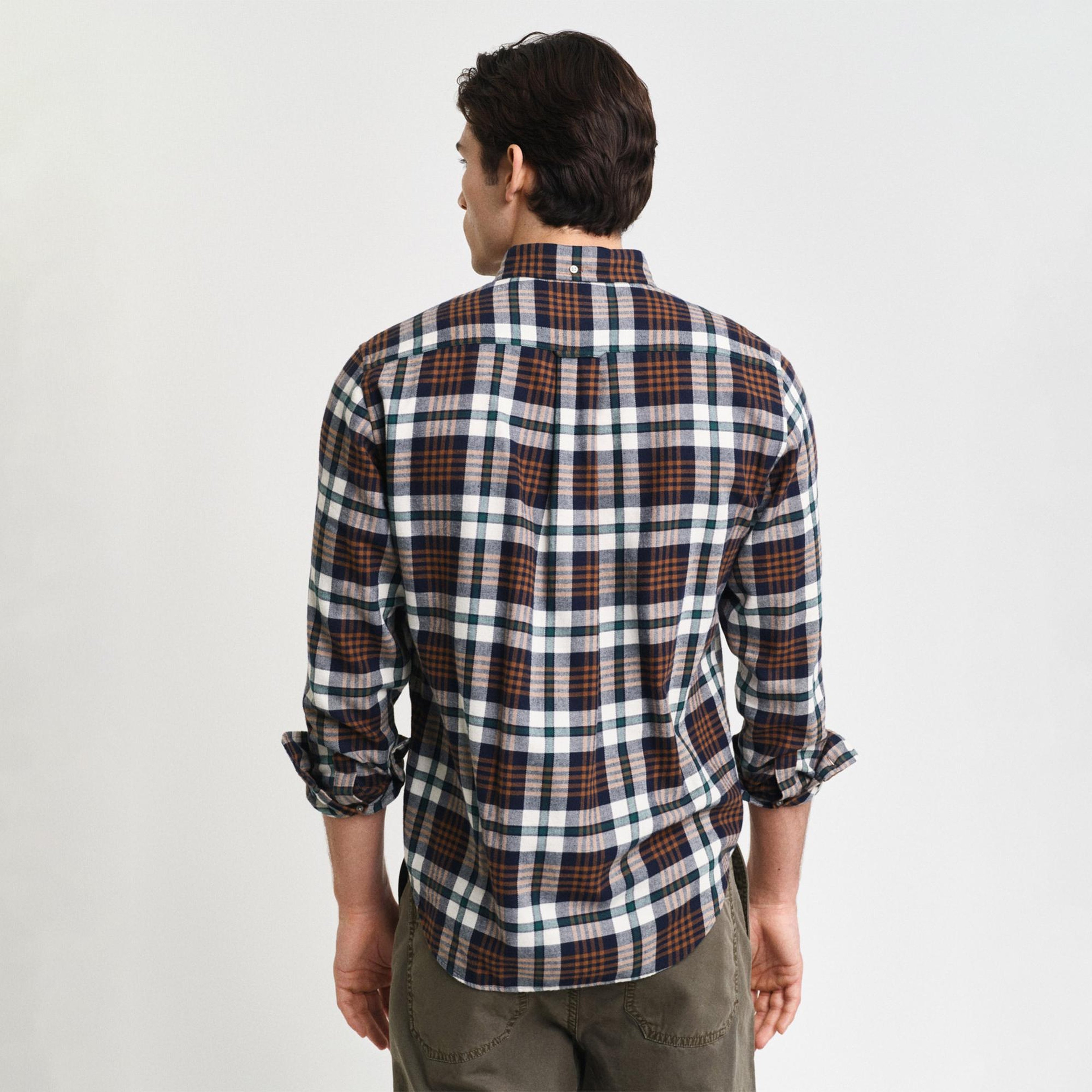 GANT Erkek Kahverengi Regular Fit Düğmeli Yaka Logolu Gömlek