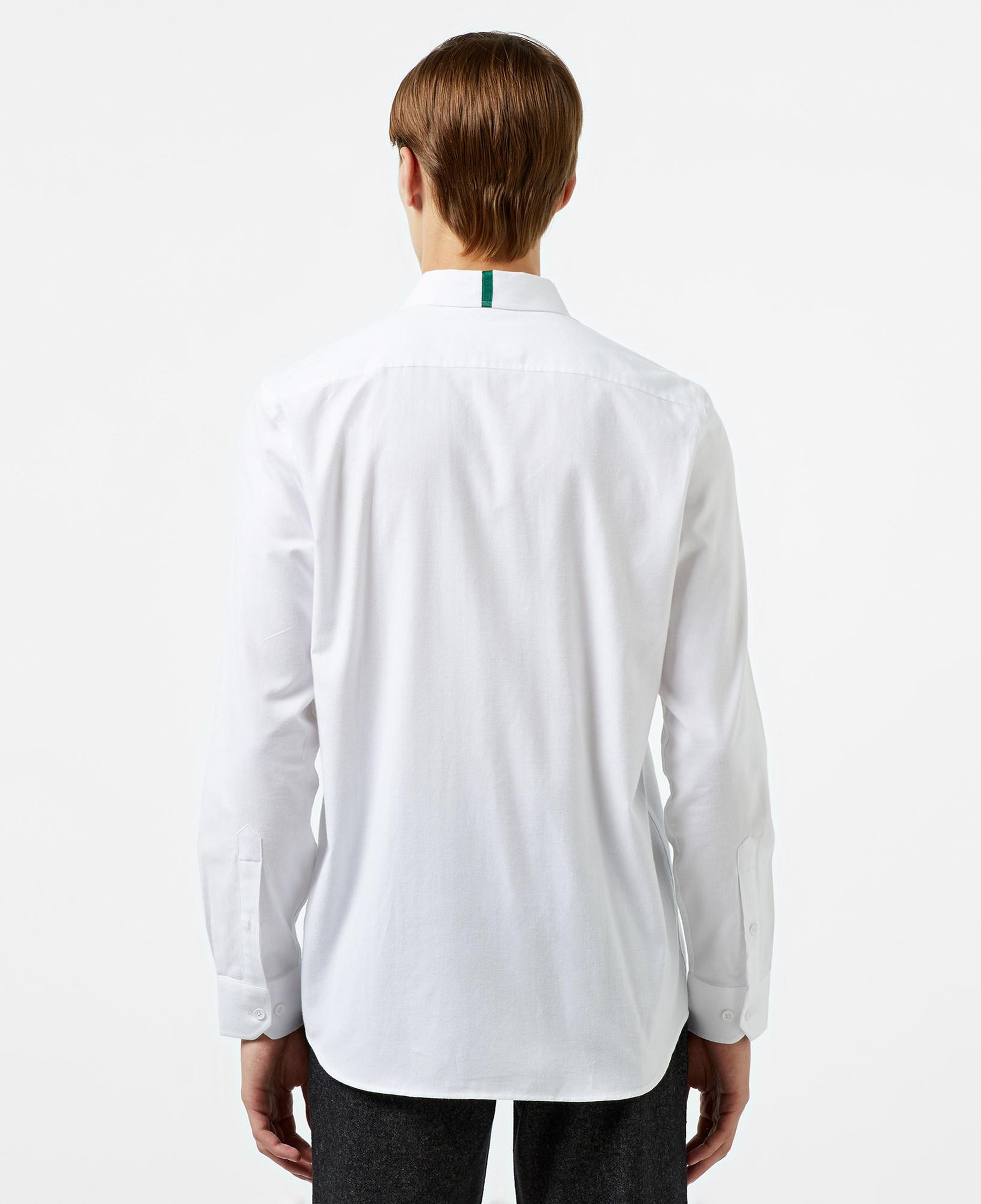 Erkek Slim Fit Düğmeli Yaka Beyaz Gömlek