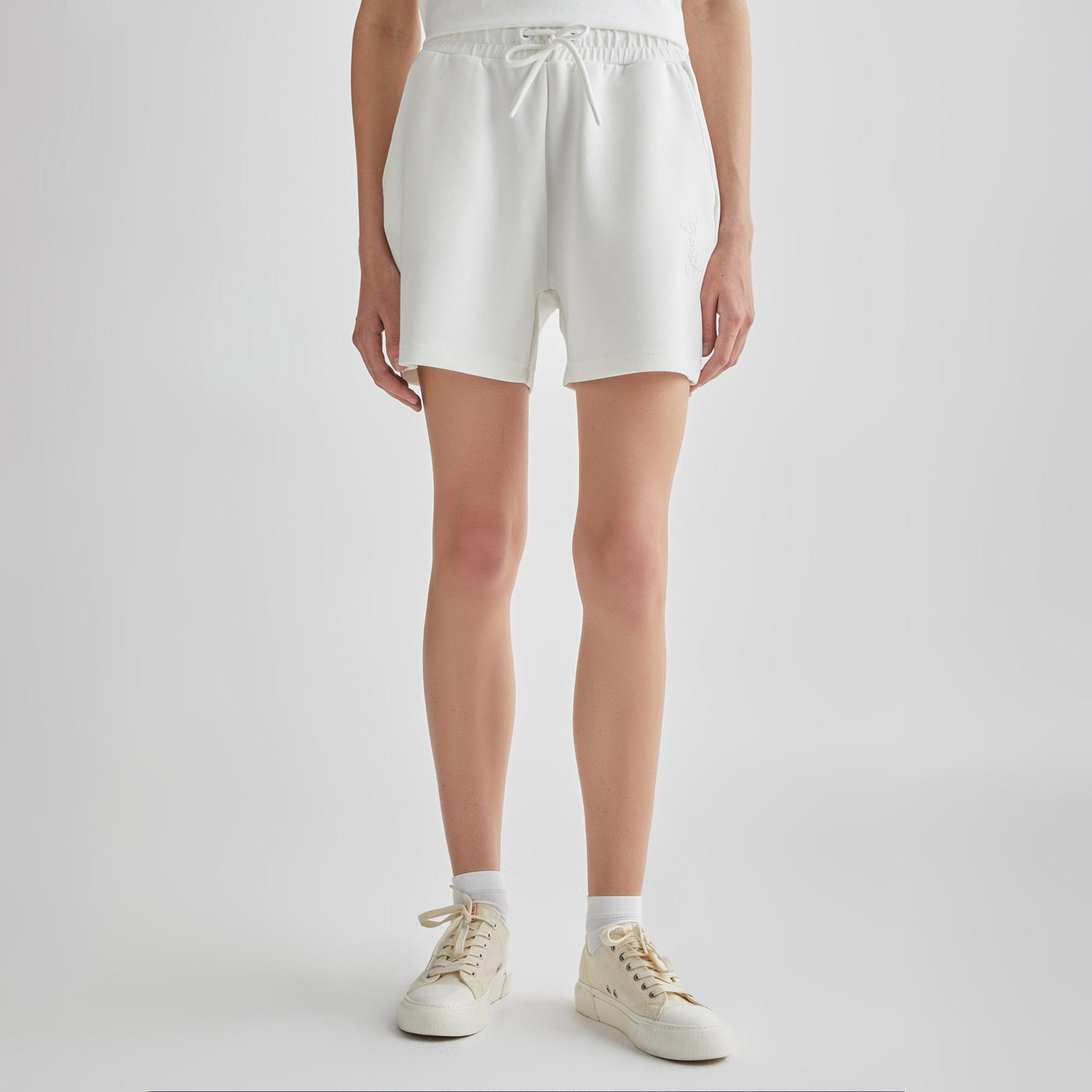 GANT Kadın Krem Regular Fit Şort