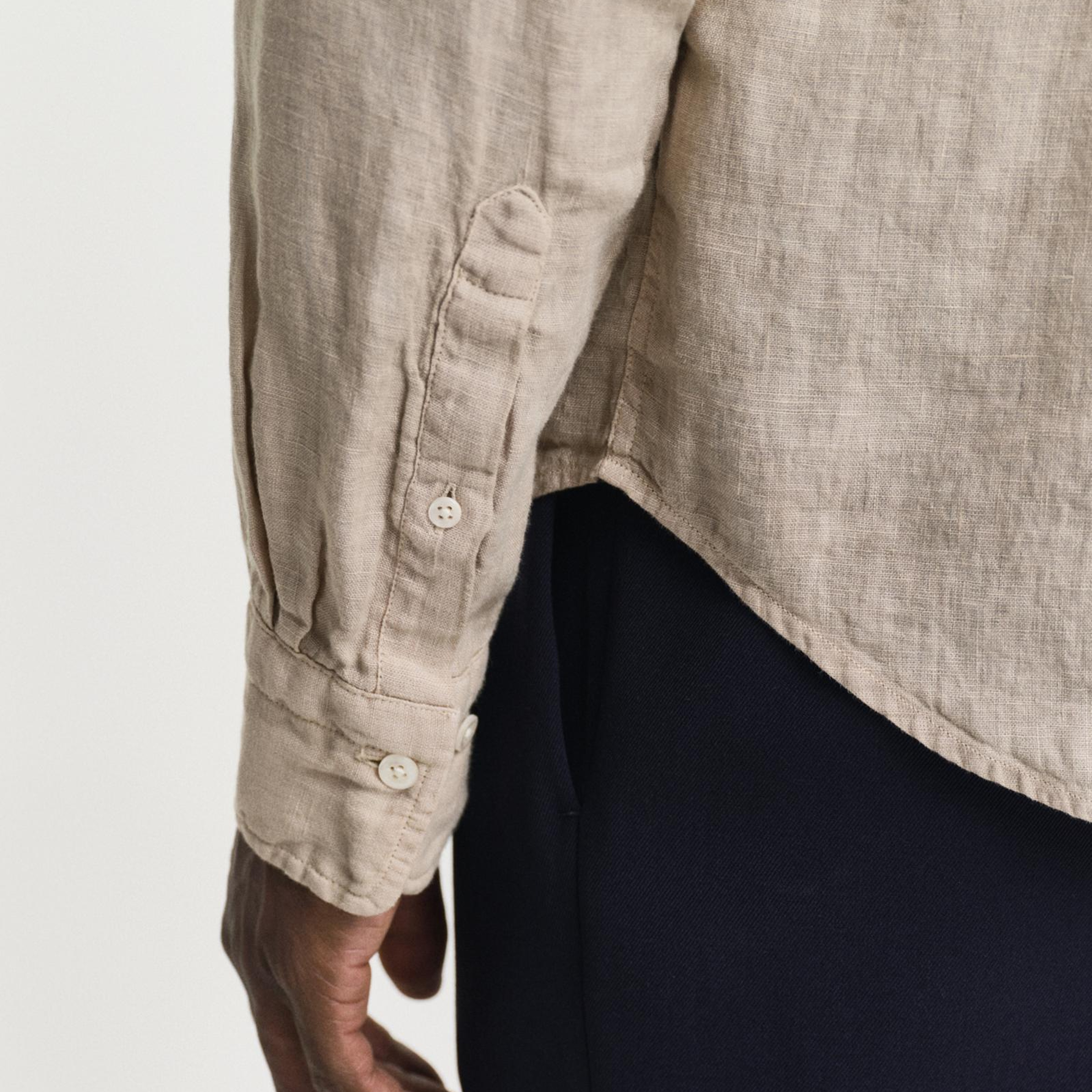 GANT Erkek Bej Regular Fit Düğmeli Yaka Keten Gömlek