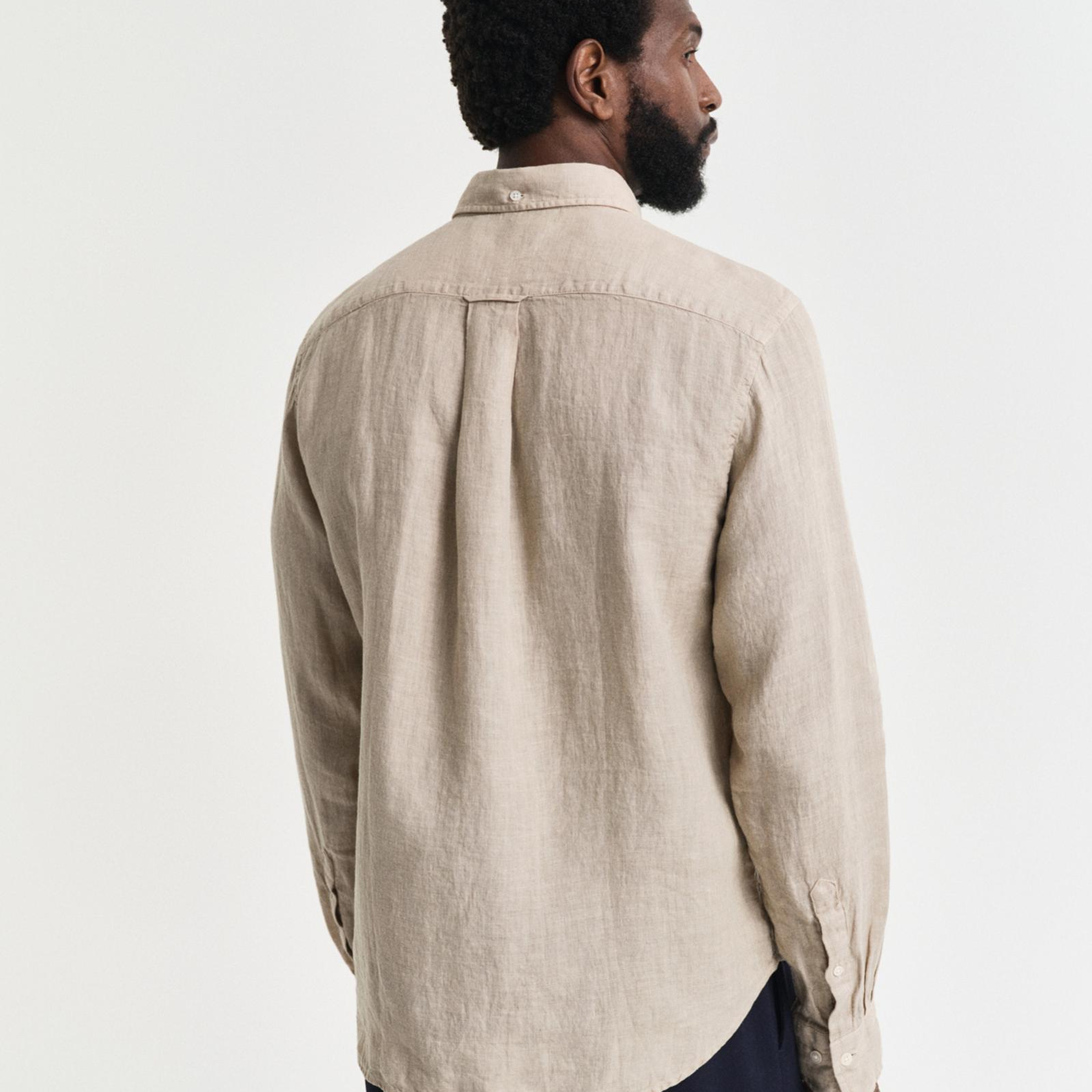 GANT Erkek Bej Regular Fit Düğmeli Yaka Keten Gömlek