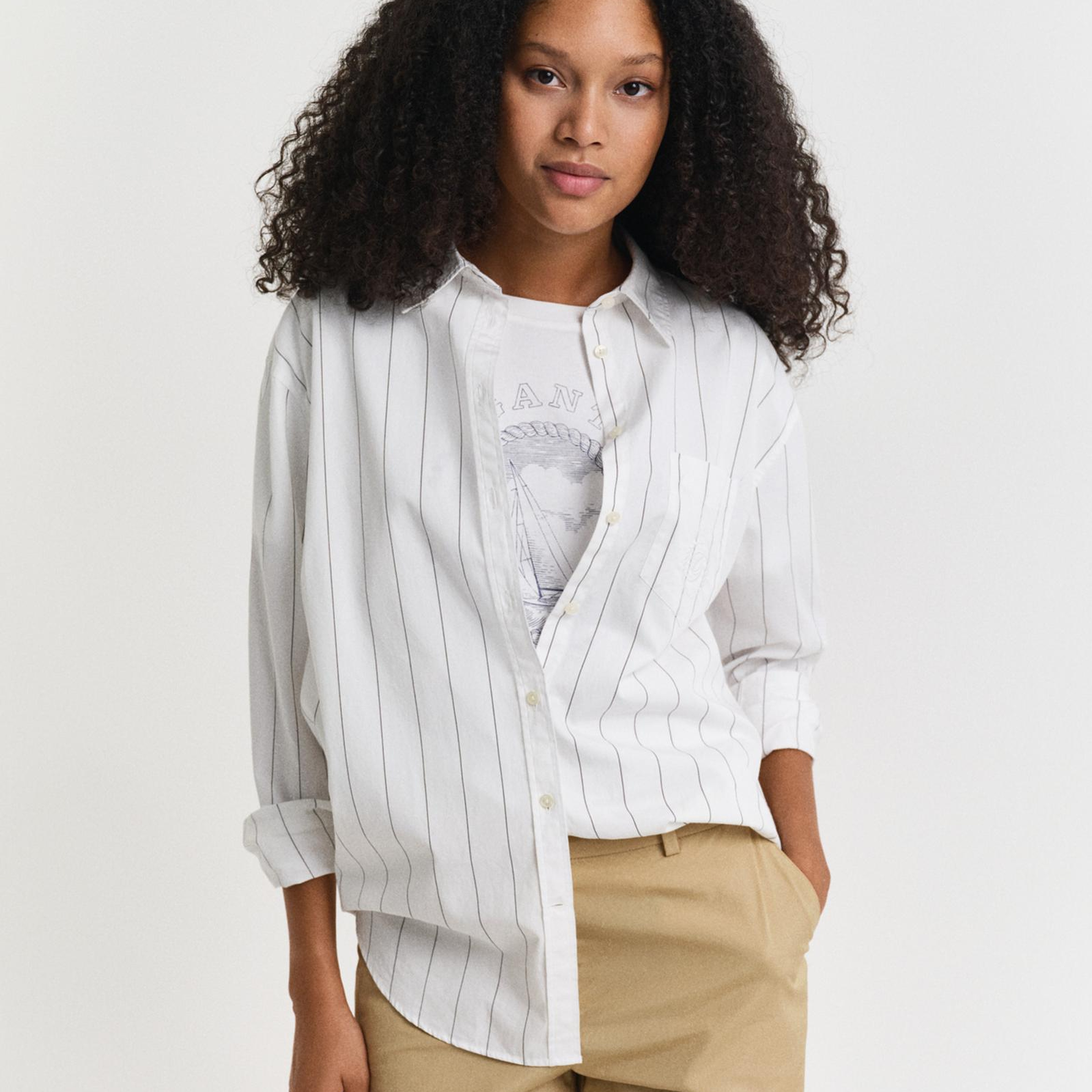 GANT Kadın Lacivert Relaxed Fit Klasik Yaka Çizgili Gömlek