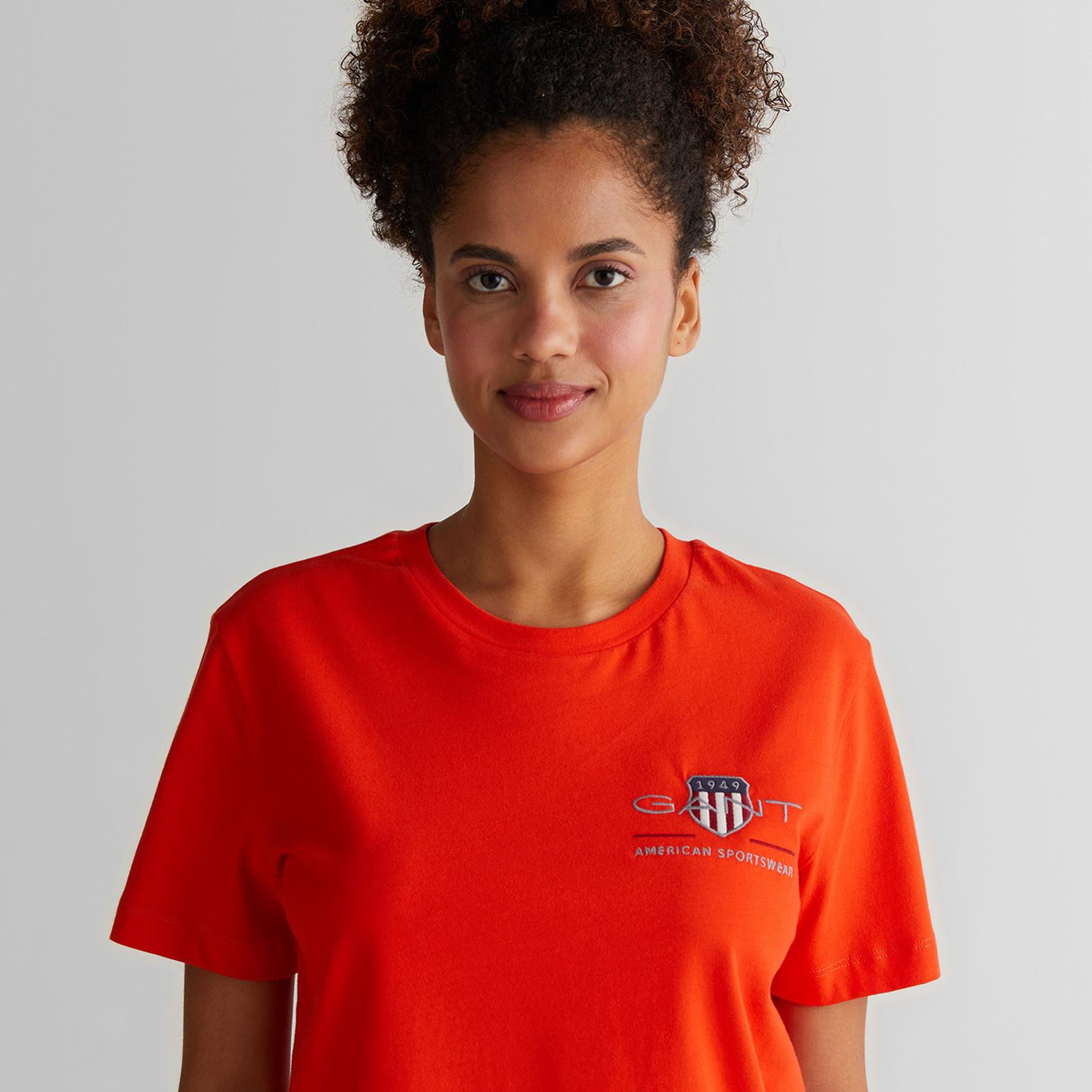 GANT Kadın Turuncu Regular Fit Bisiklet Yaka Logolu T-Shirt