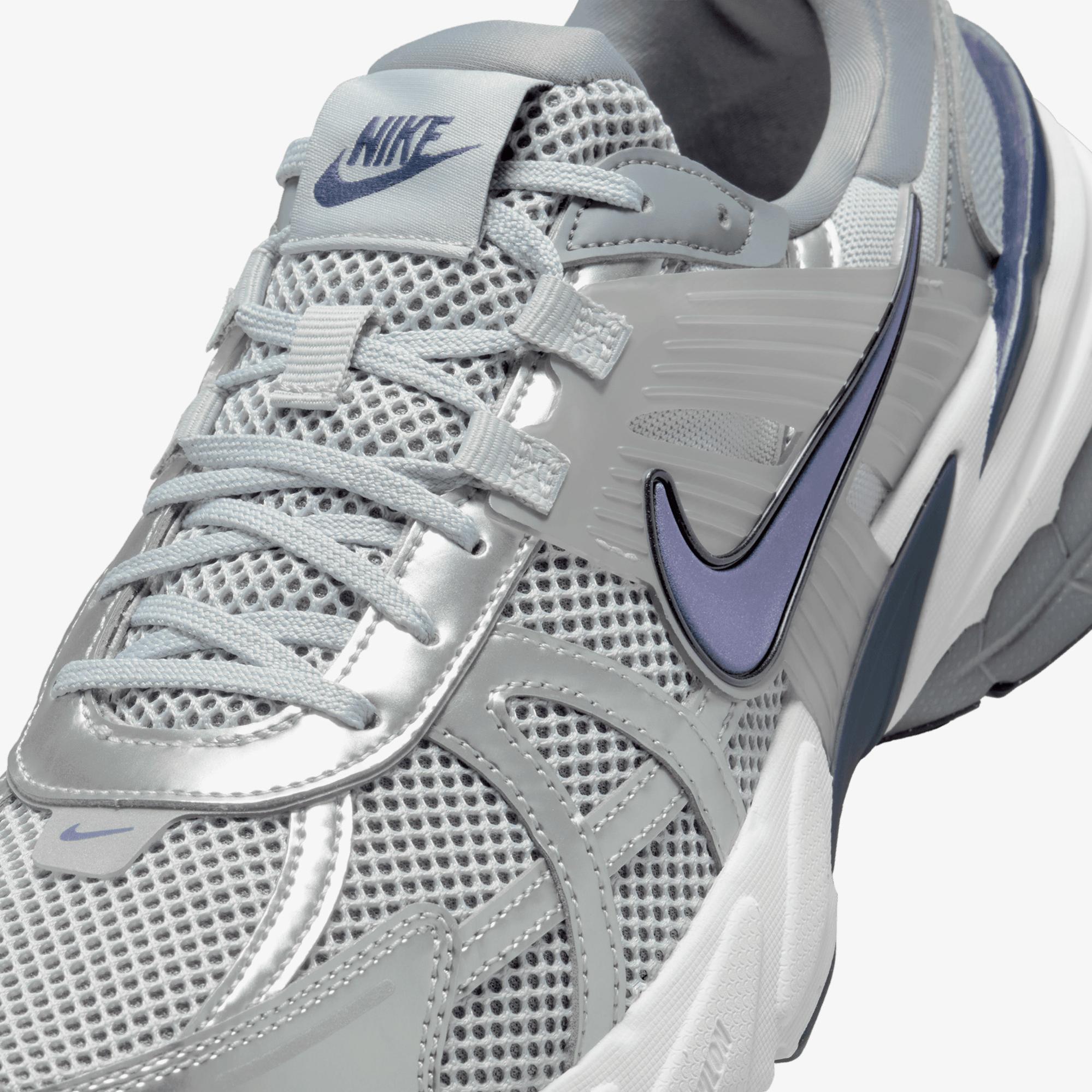 Nike V2K Run Erkek Gri Spor Ayakkabı