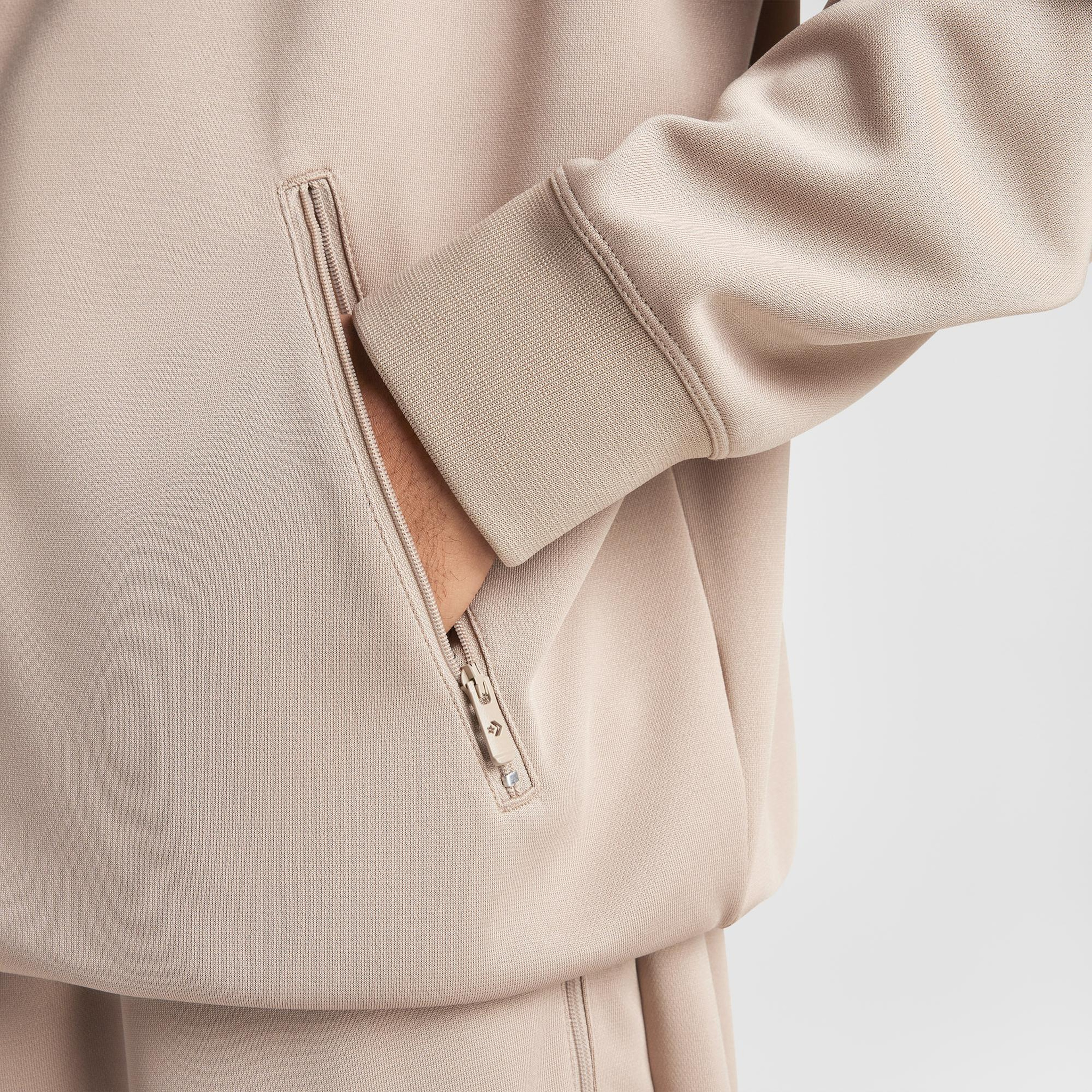 Converse Erkek Grafik Baskılı Bej Eşofman Üstü