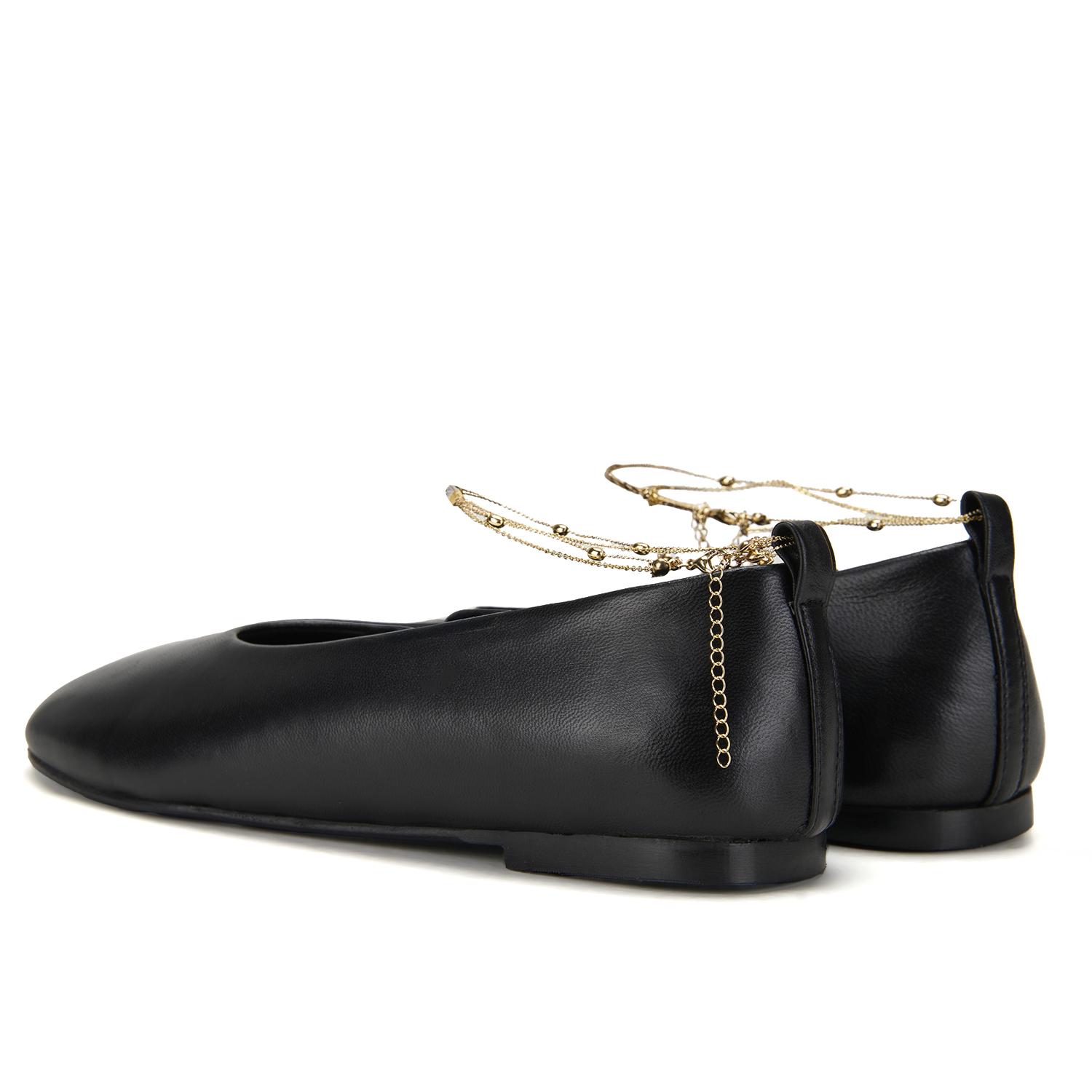 Kadın Siyah Zincir Detaylı Babet