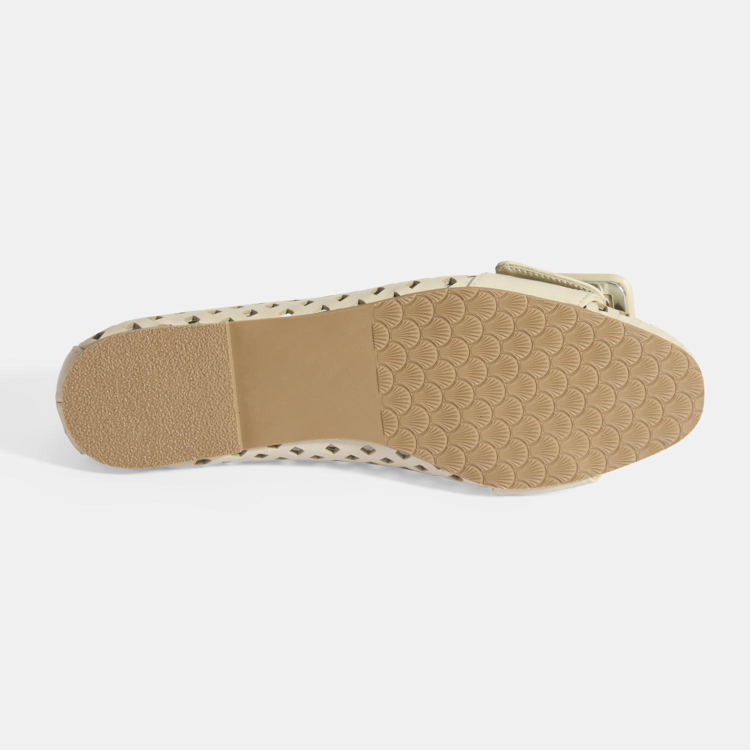 Kadın Bej Toka Aksesuarlı Perforeli Deri Babet