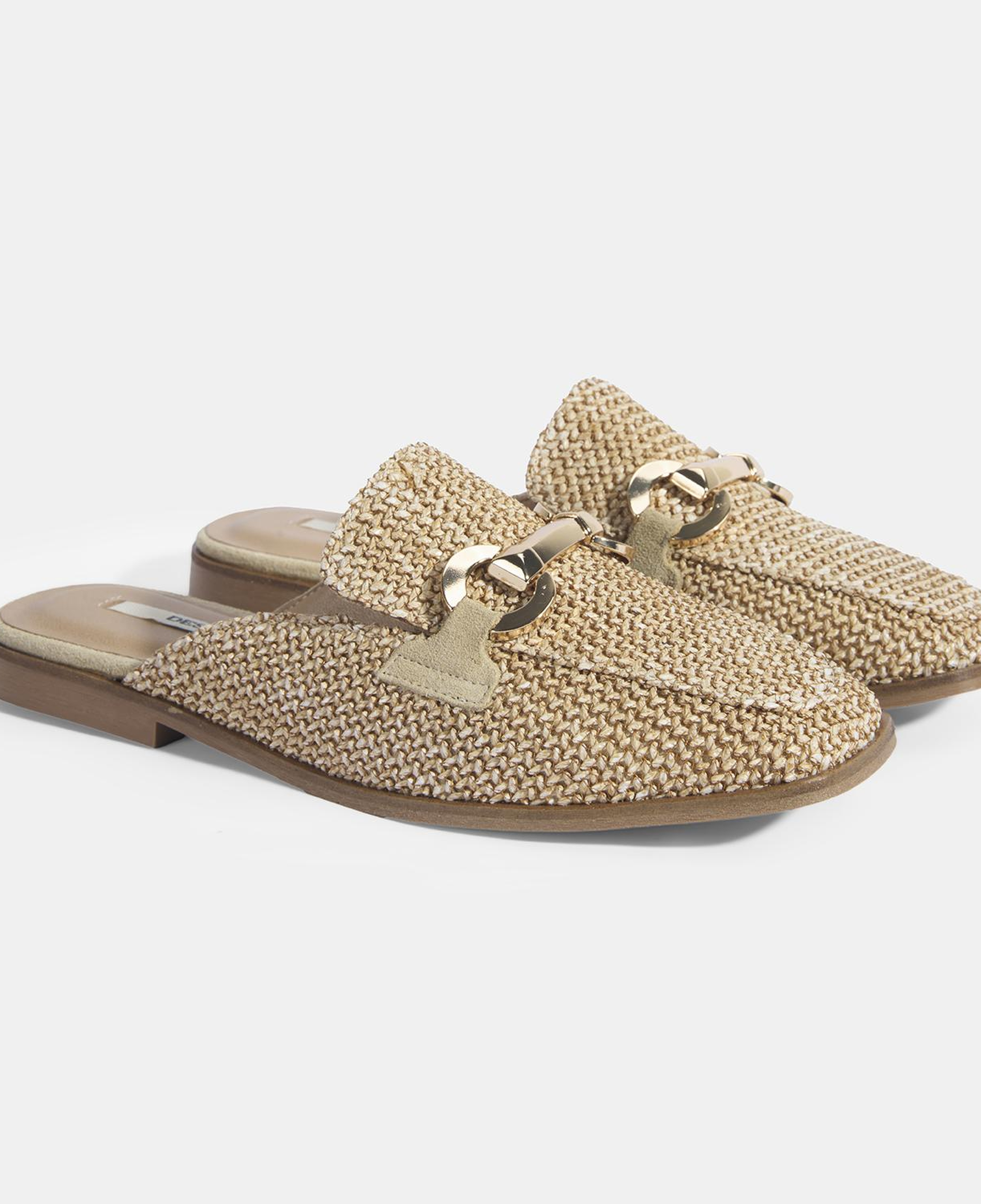 Kadın Bej Metal Aksesuarlı Hasır Terlik