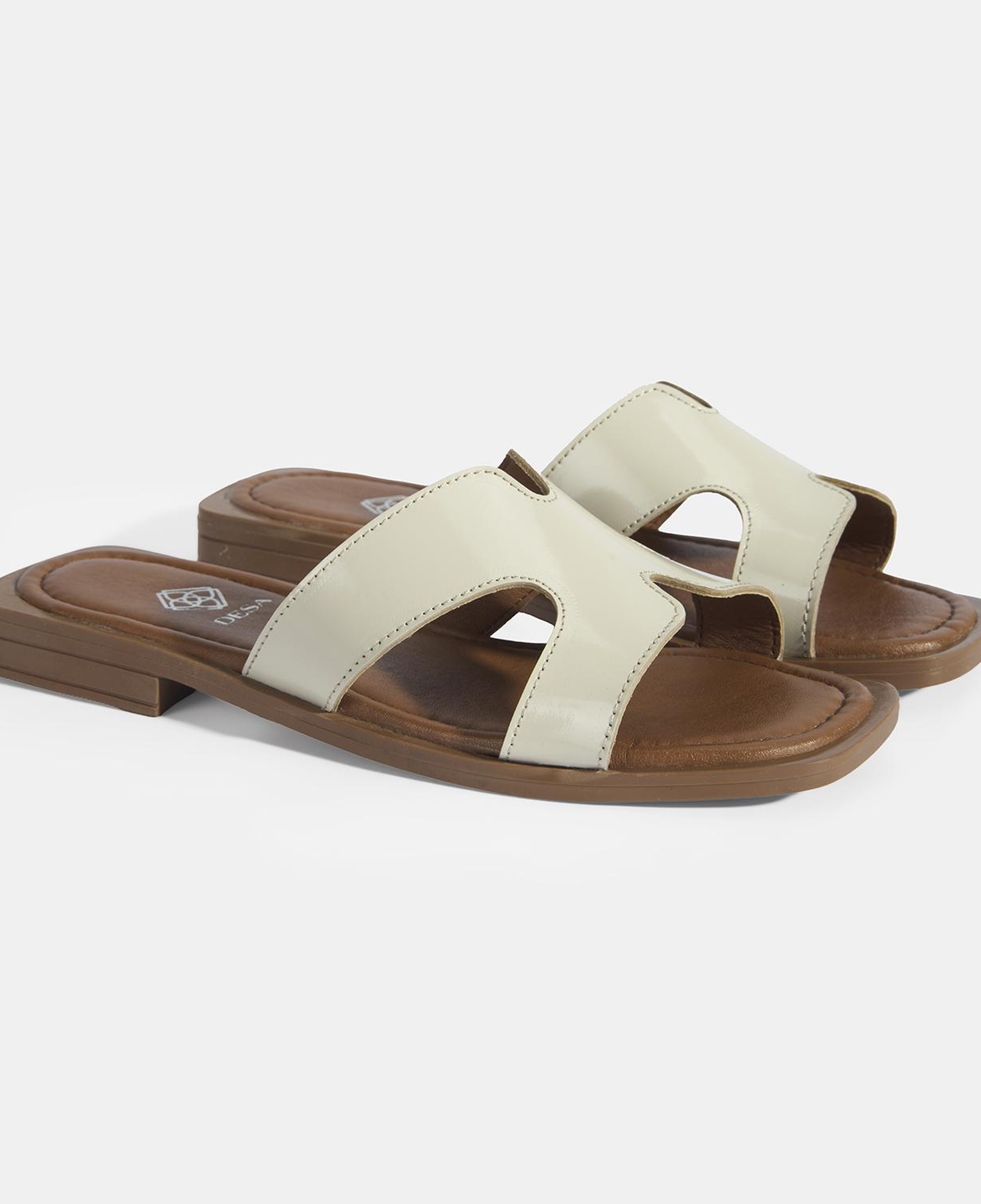 Kadın Bej Rugan Terlik