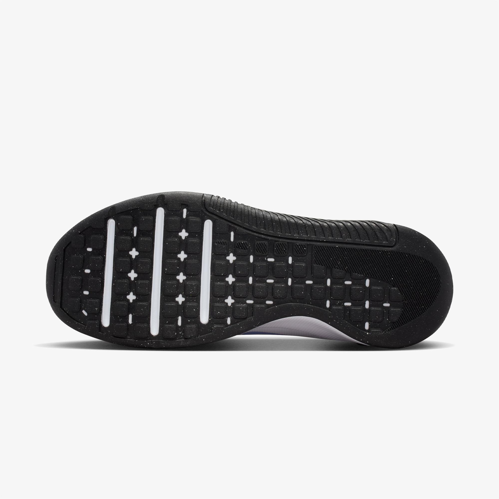 Nike MC Trainer 3 Kadın Beyaz Spor Ayakkabı