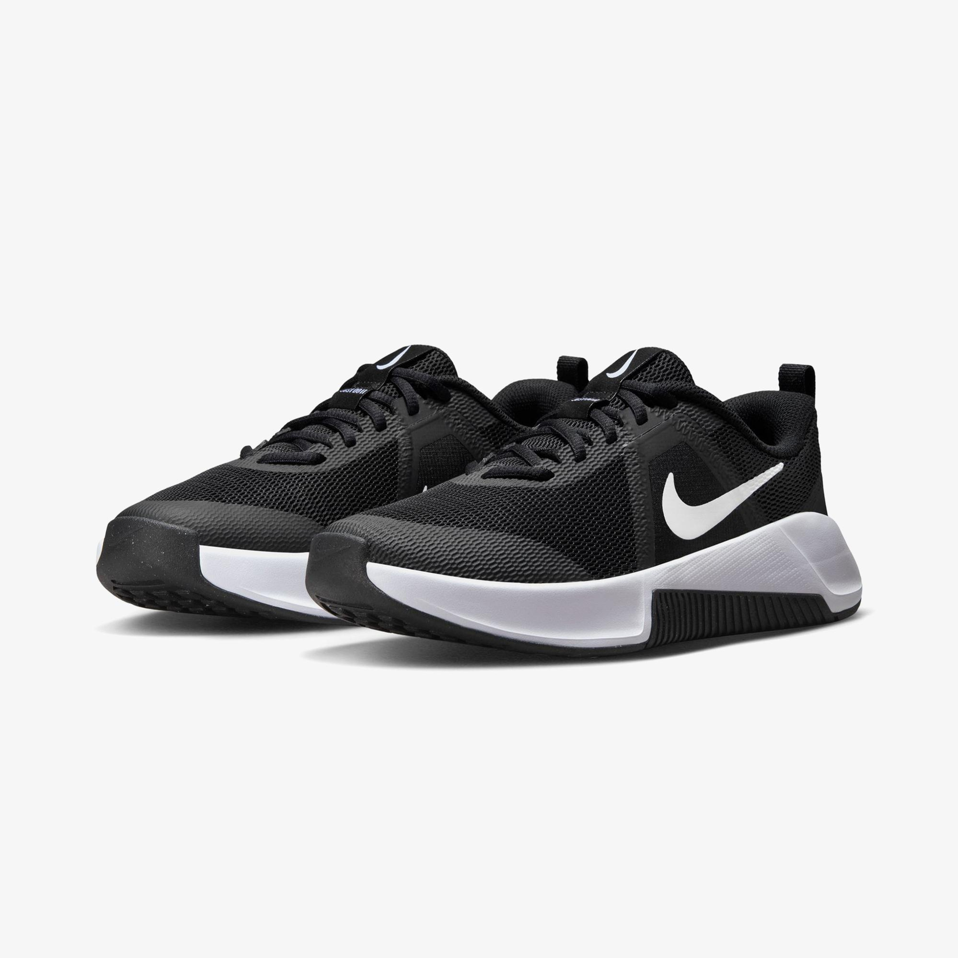 Nike MC Trainer 3 Kadın Siyah Spor Ayakkabı