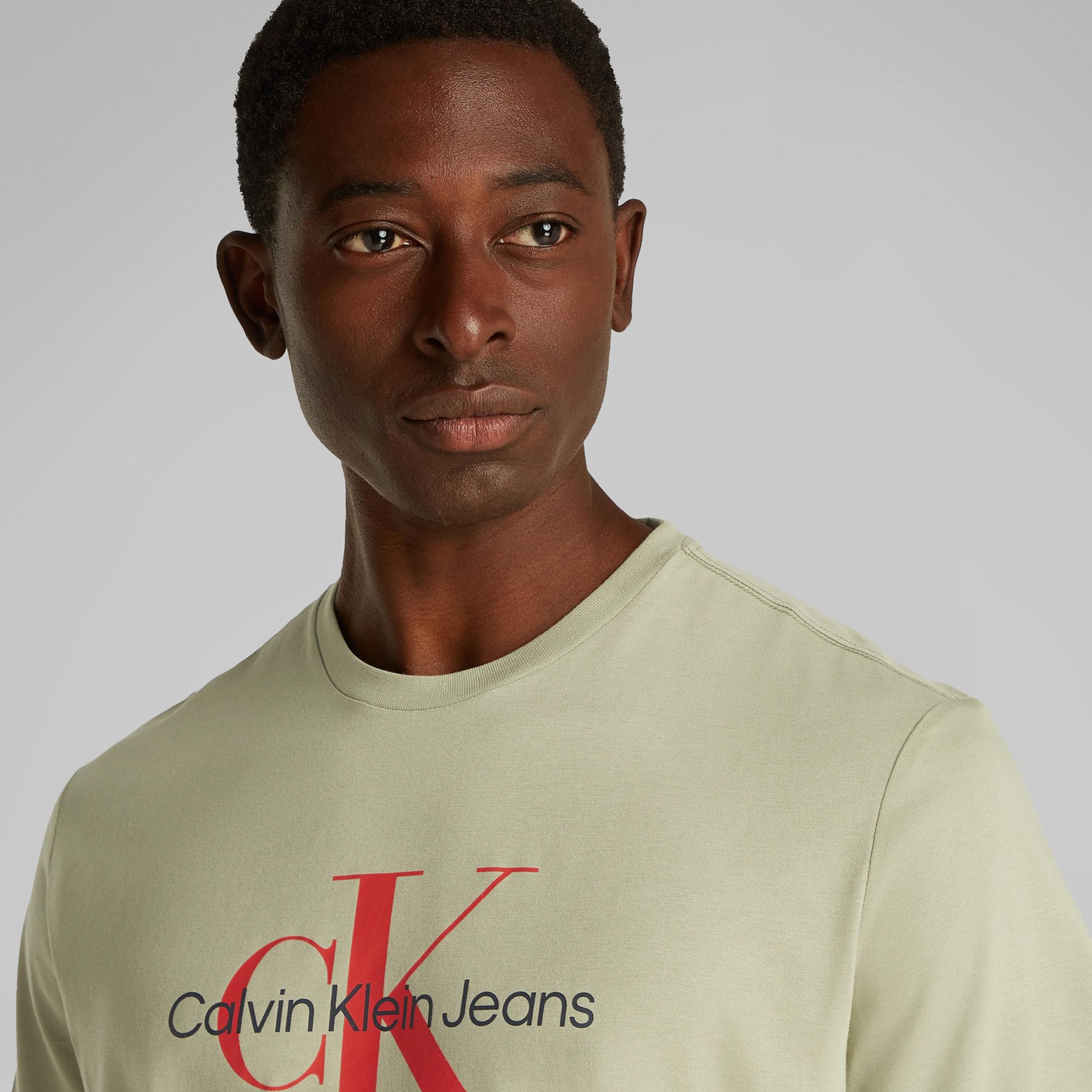 Calvin Klein Hero Monogram Erkek Yeşil T-Shirt