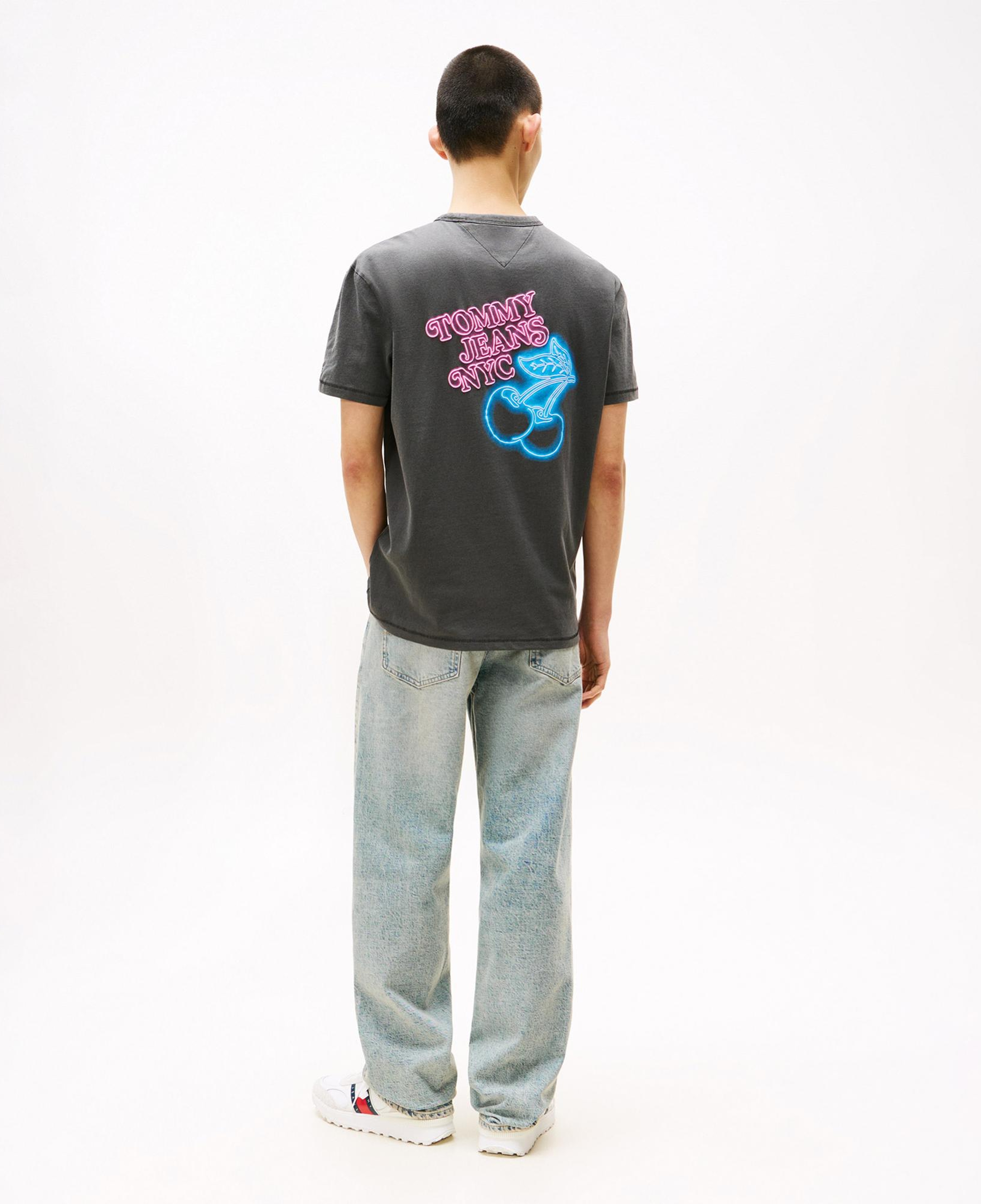 Tommy Hilfiger Back Graphic Crew Neck Erkek Gri T-Shirt