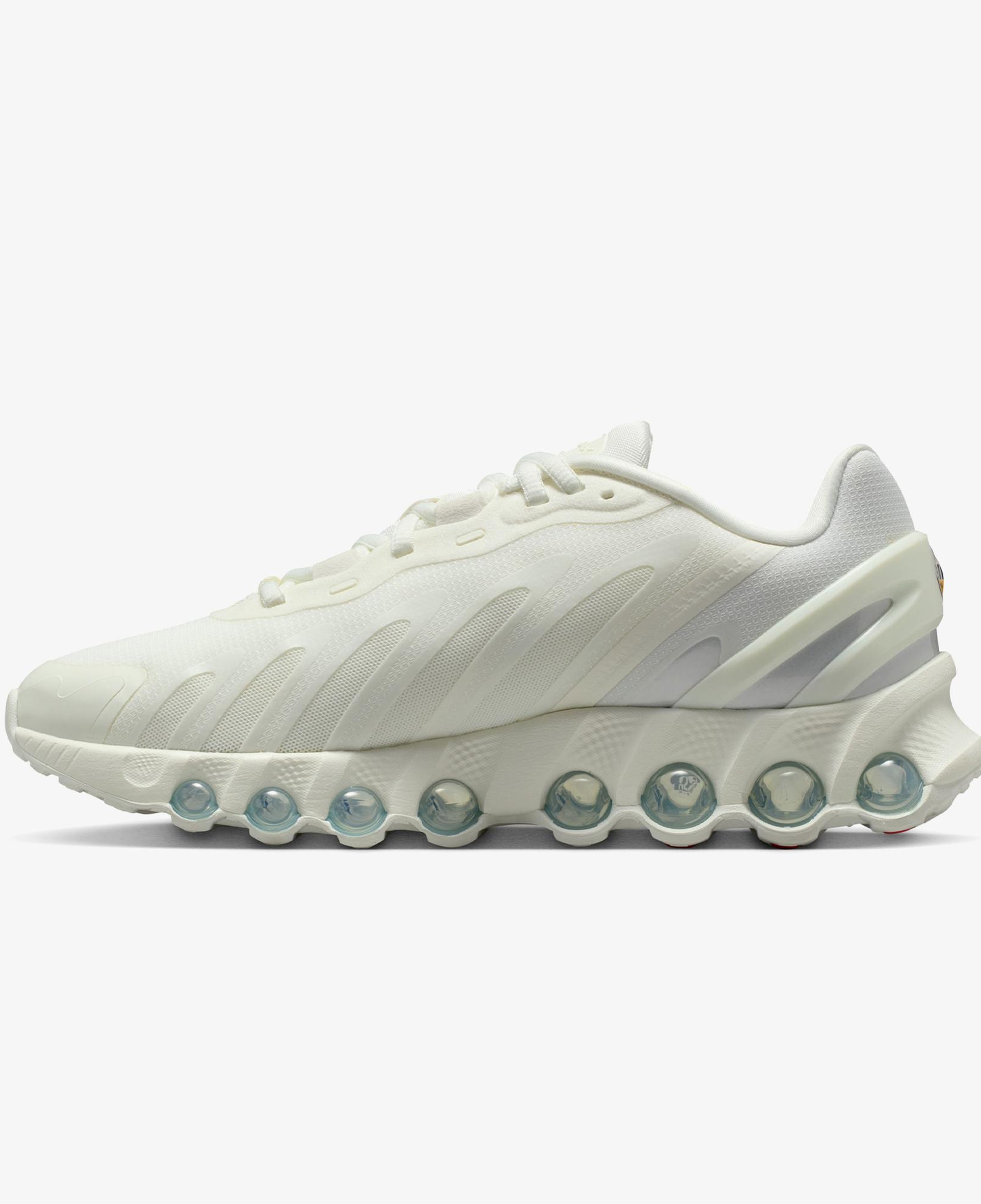 Nike Air Max DN8 Kadın Krem Rengi Spor Ayakkabı