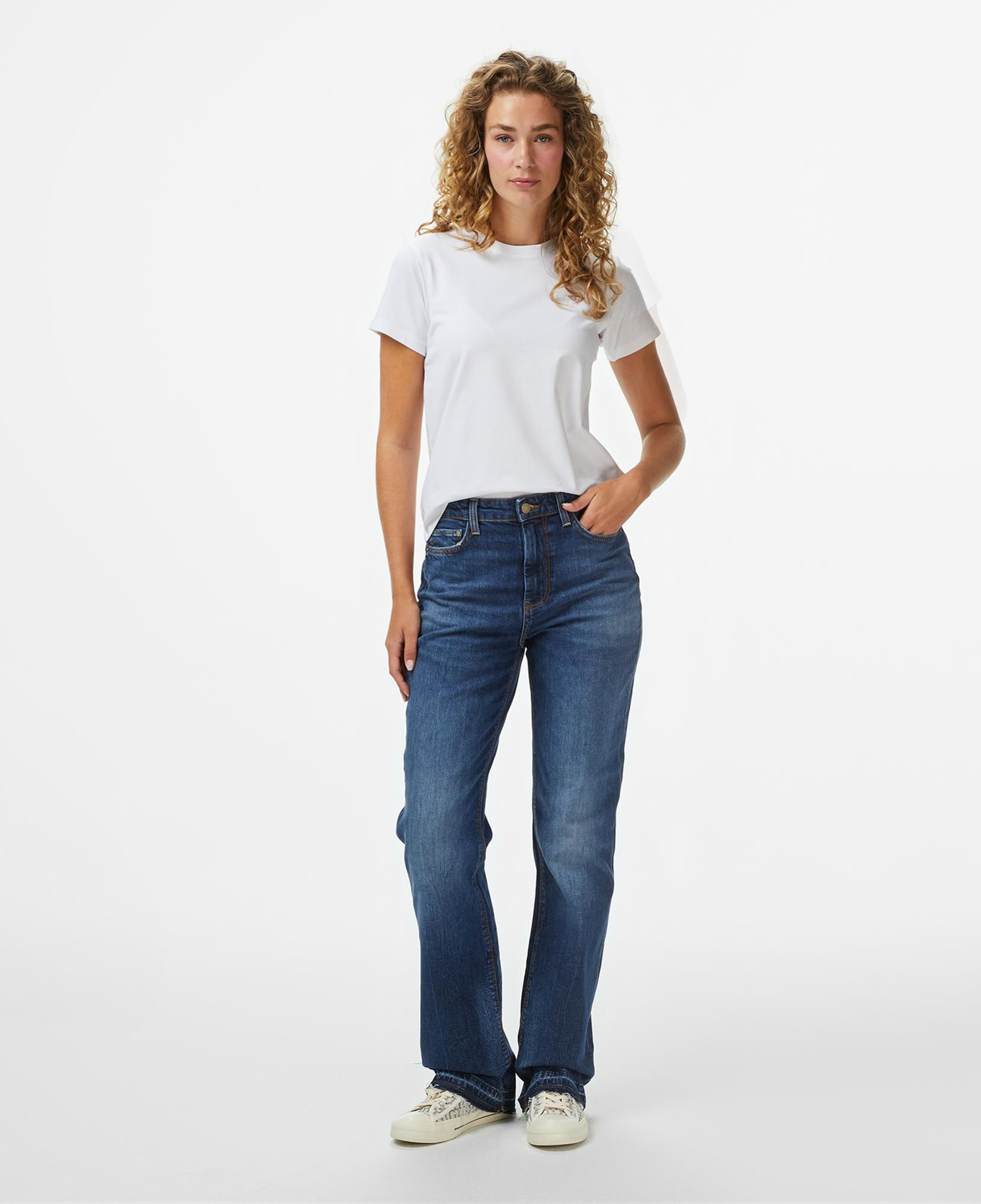 Guess Classic Kadın Beyaz T-Shirt