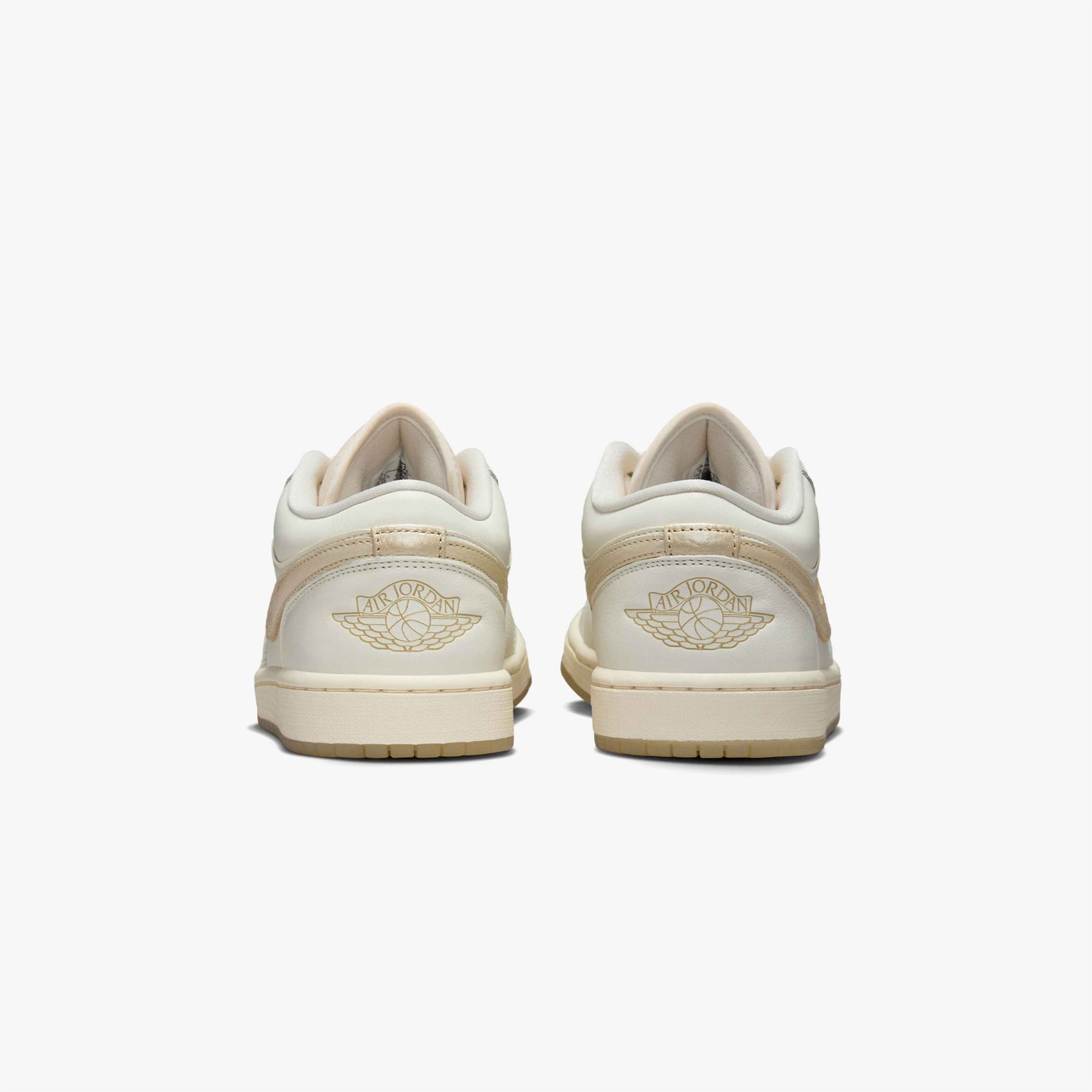 Jordan Air 1 Low SE Kadın Krem Spor Ayakkabı