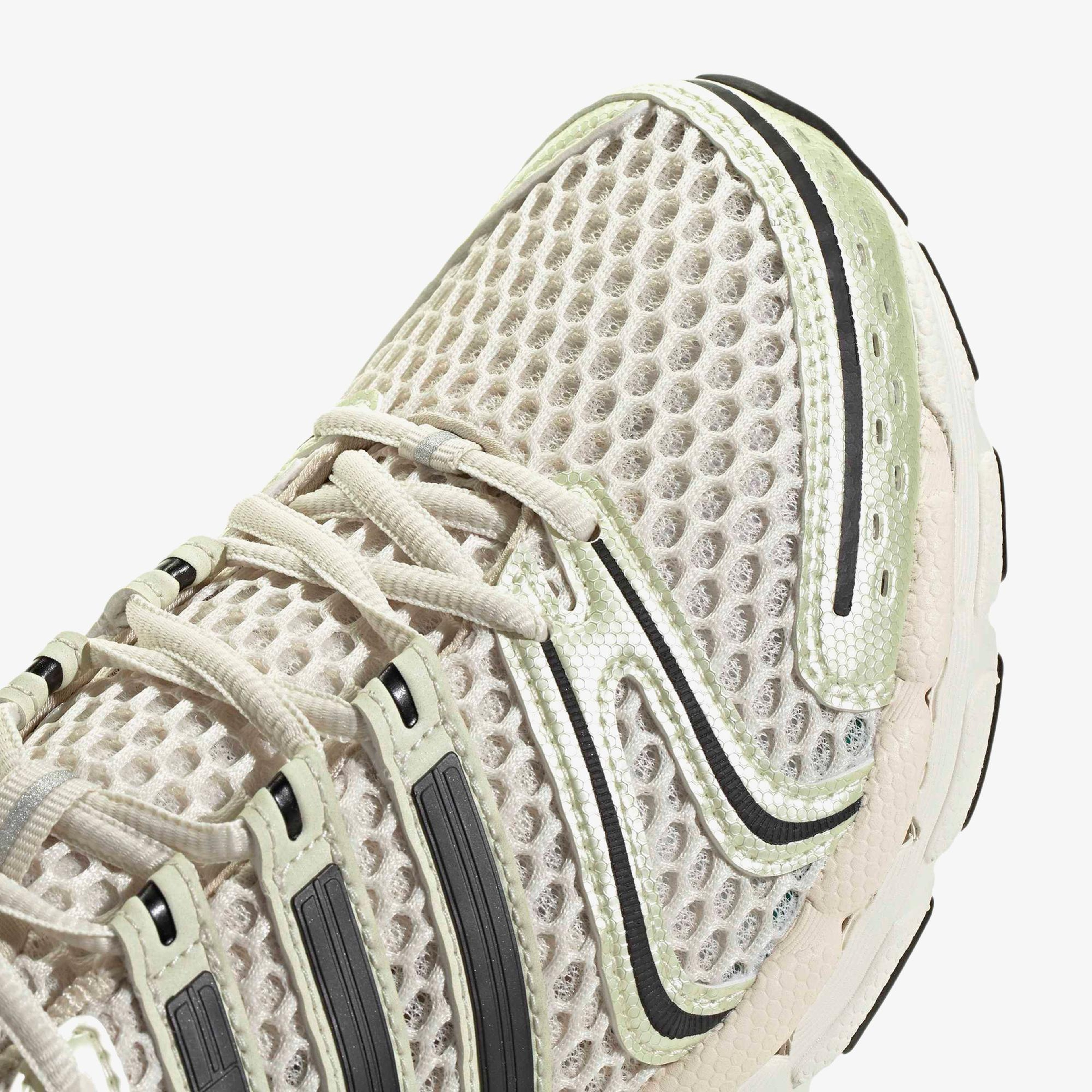 adidas Adistar Control 5 Unisex Beyaz Spor Ayakkabı