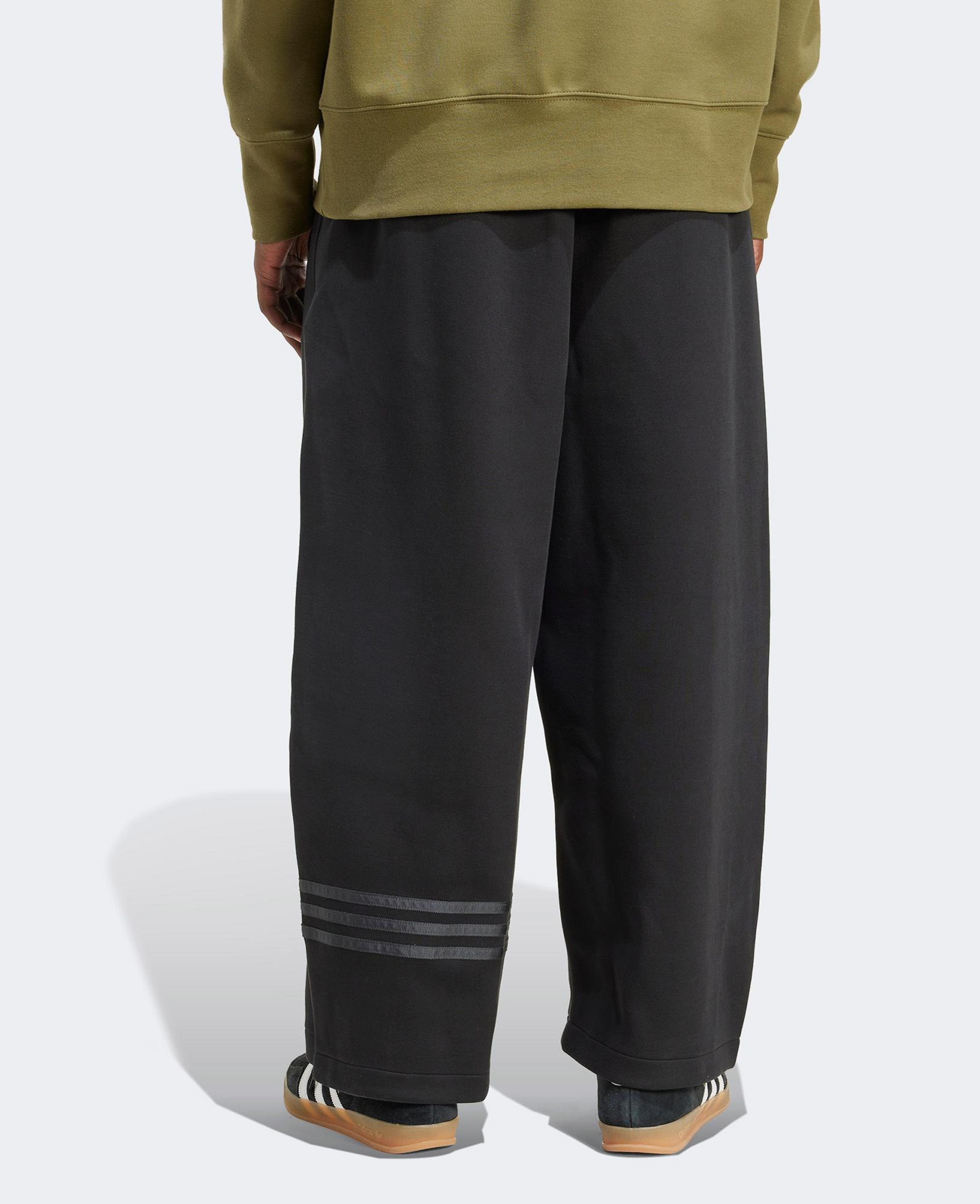 adidas Neuclassics Erkek Siyah Eşofman Altı